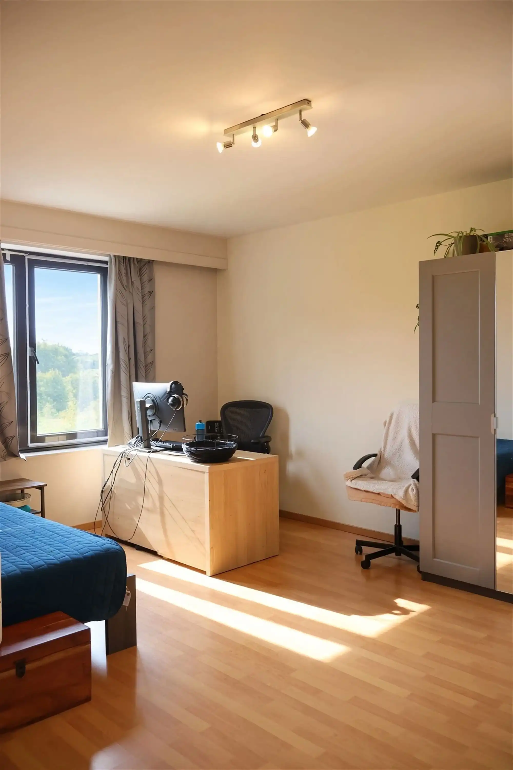 Uitzonderlijk ruim hoekappartement met groen uitzicht foto 12