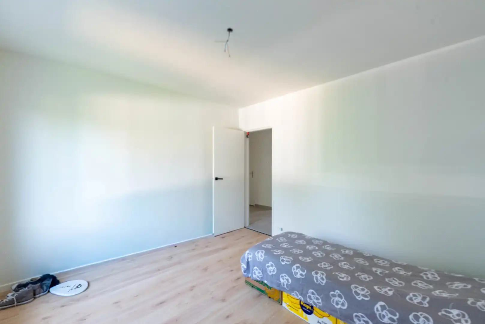 Vernieuwd appartement met 2 slaapkamers foto 8