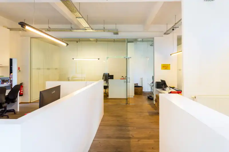 Volledig ingerichte kantoorruimte met vergaderzaal, toplocatie! foto 5