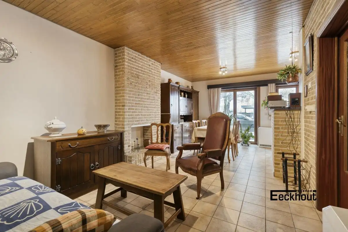 Gezellig appartement met 2 slaapkamers en ruime tuin met garage. foto 4