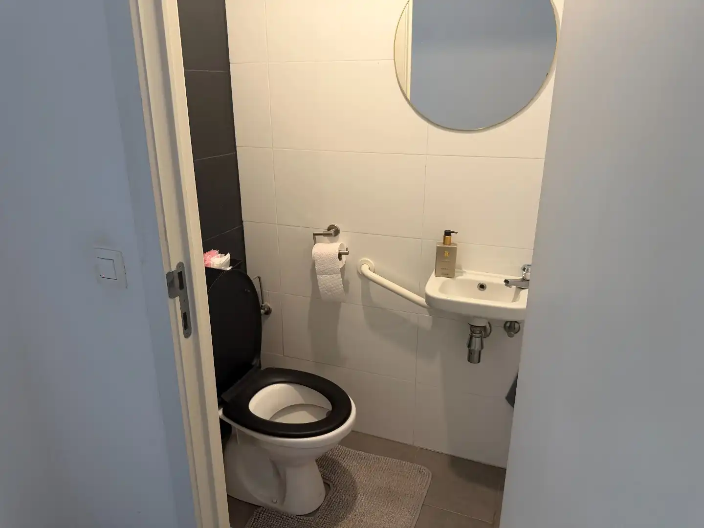 Centraal gelegen appartement in Roeselare met 2 slaapkamers foto 10