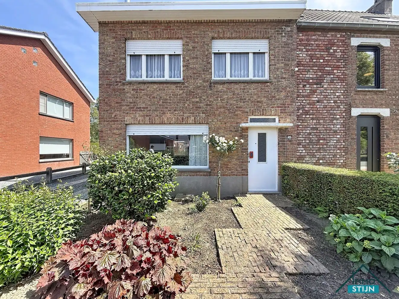 Woning met atelier nabij het centrum van Veldegem foto 2