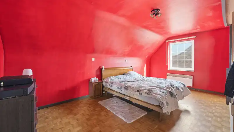 Villa van 265m² op 15 are met kantoor-praktijkruimte van 25m² en 3 slaapkamers foto 19