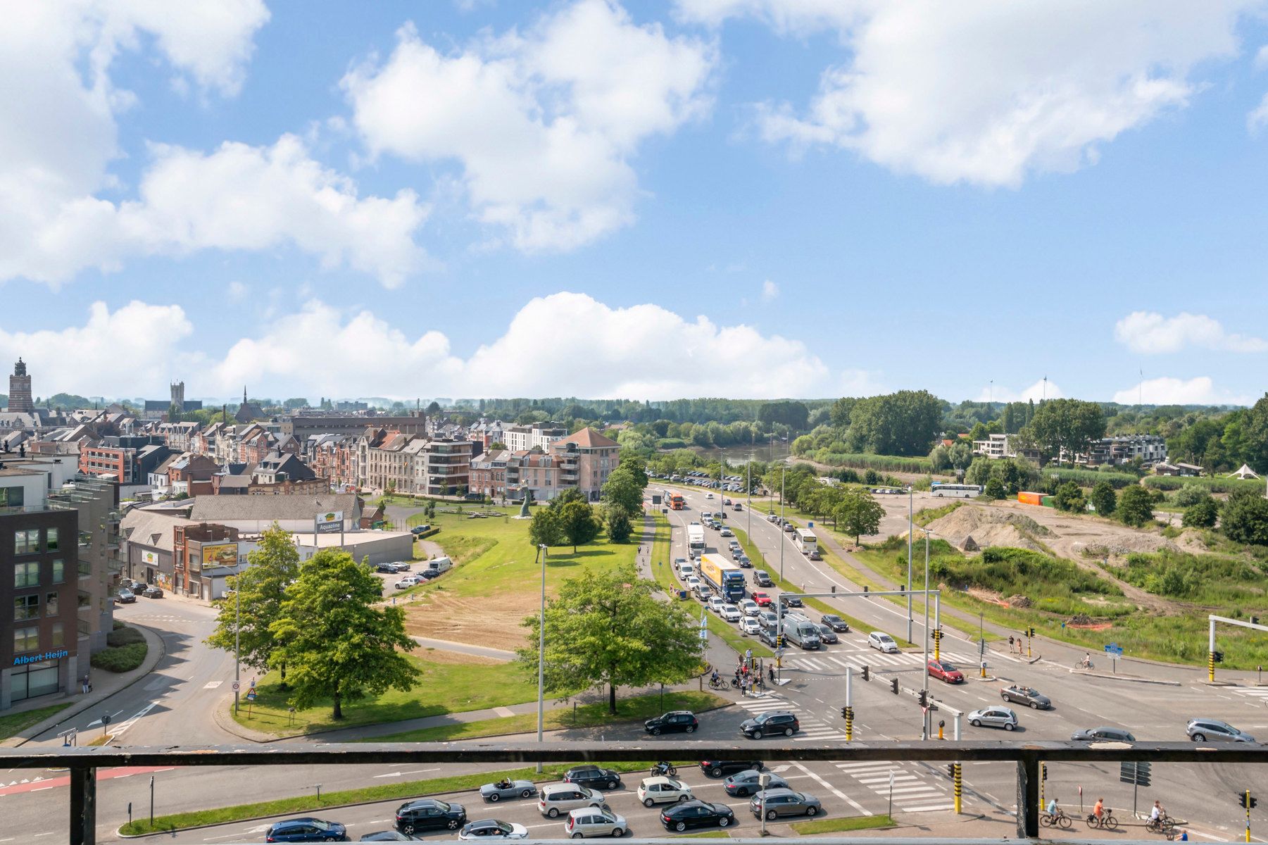 Ruim appartement met knap uitzicht  foto 4