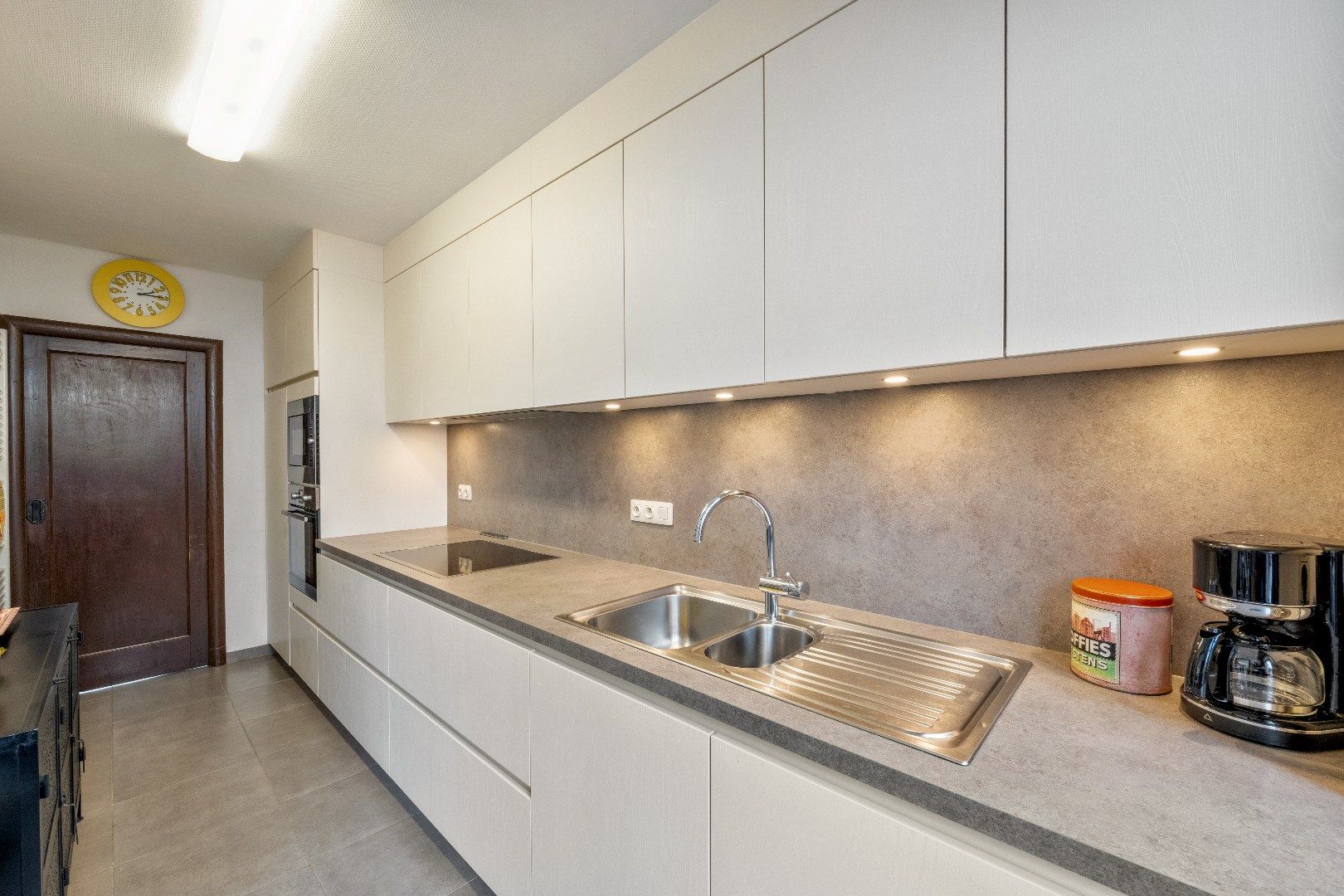 Prachtige ruime half-open woning foto 9