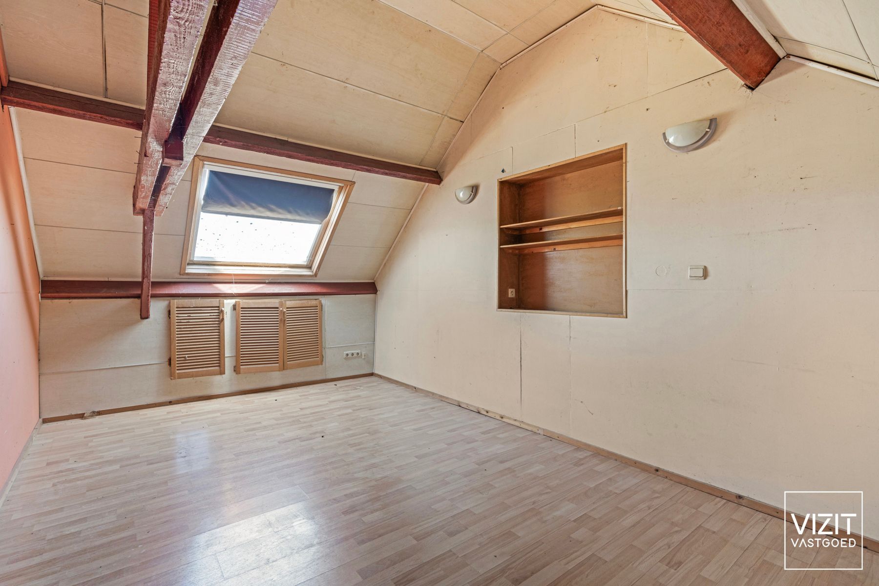 Te renoveren woning op rustige ligging vlakbij Domein "De Gavers" foto 9