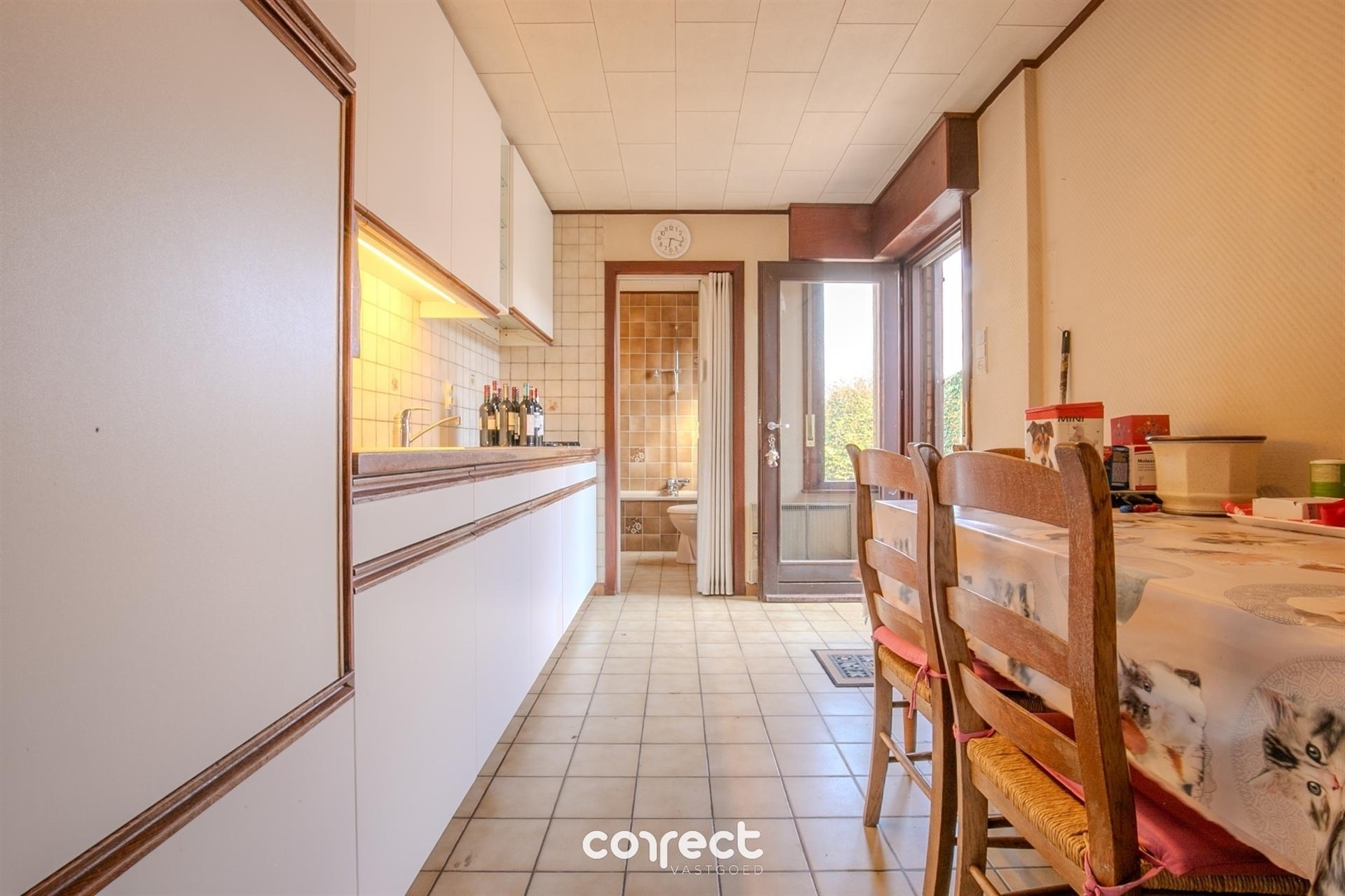 Landelijk gelegen woning met potentieel. foto 4