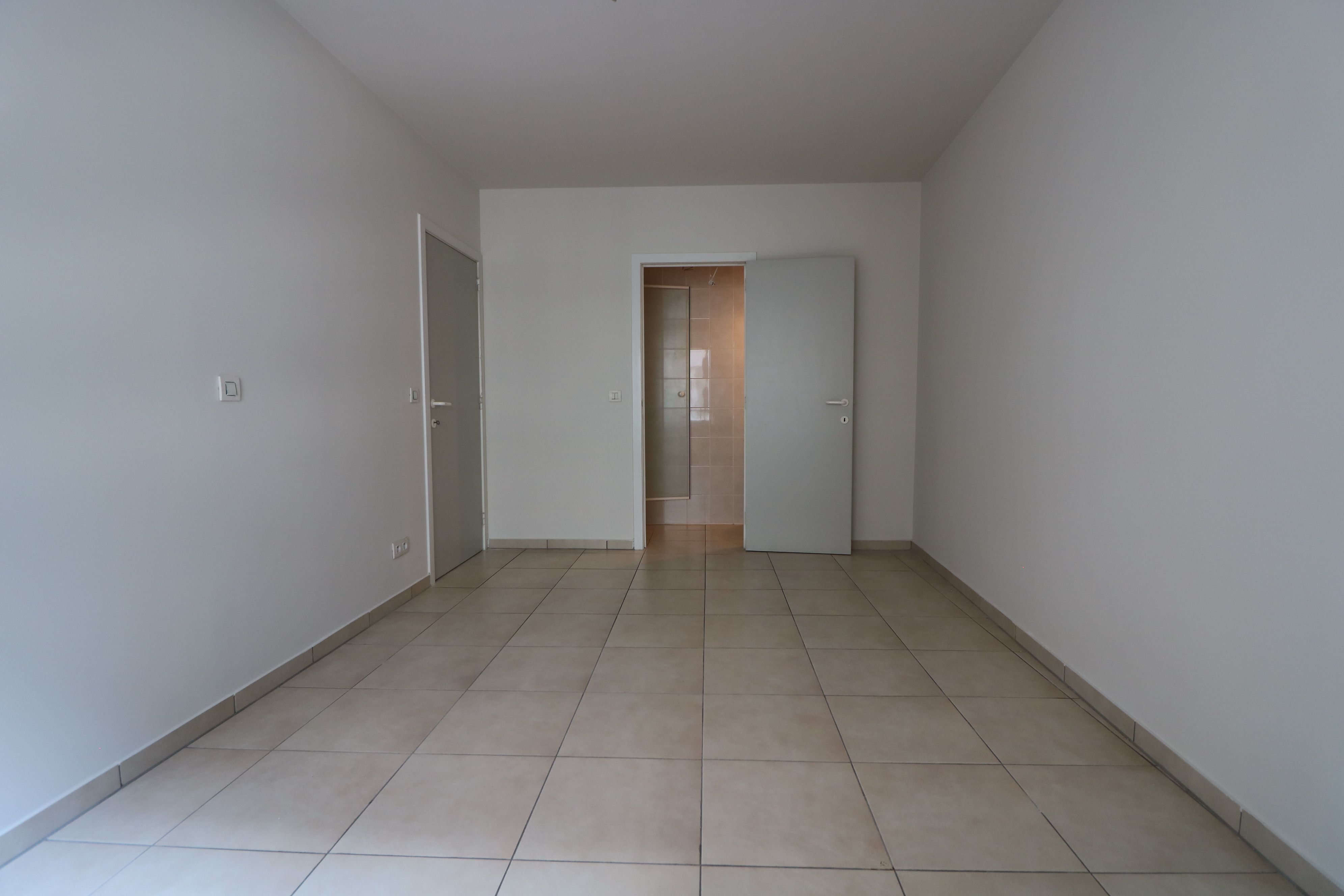 Recent hoekappartement op de zeedijk met 3 slaapkamers en 2 badkamers foto 6