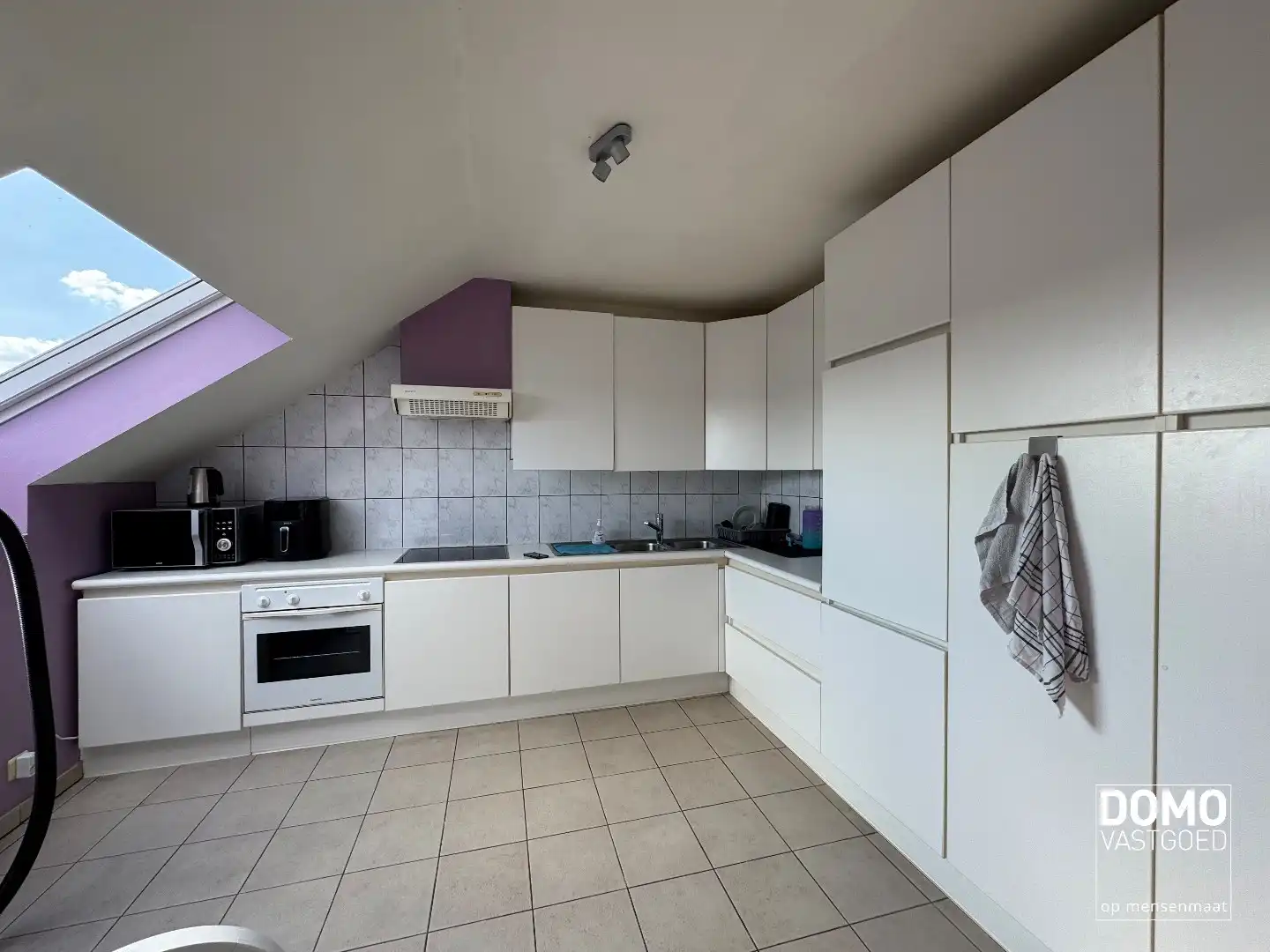 Appartement met 1 slaapkamer en parkeerplaats te huur in centrum Kuringen foto 2