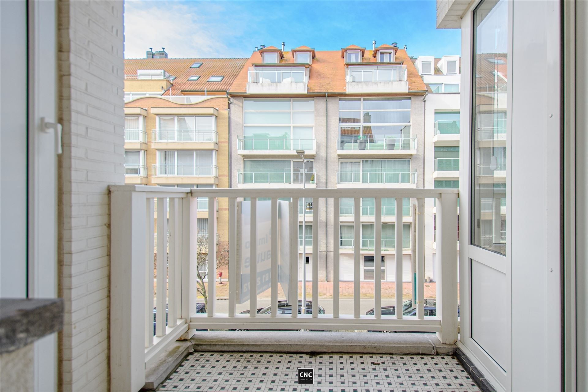 Ruim gerenoveerd appartement met 3 slaapkamers op enkele stappen van het Rubensplein foto 8