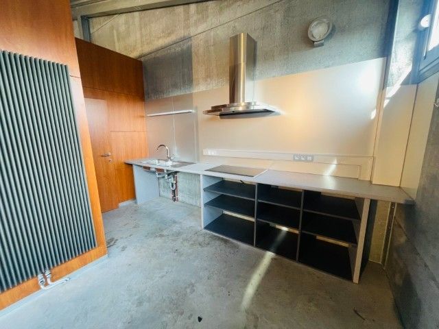 Sint- Andries, Exclusieve LOFT 150m2   met groot ZONNETERRAS 80 m² met alle privacy, 1 slaapkamer. foto 7