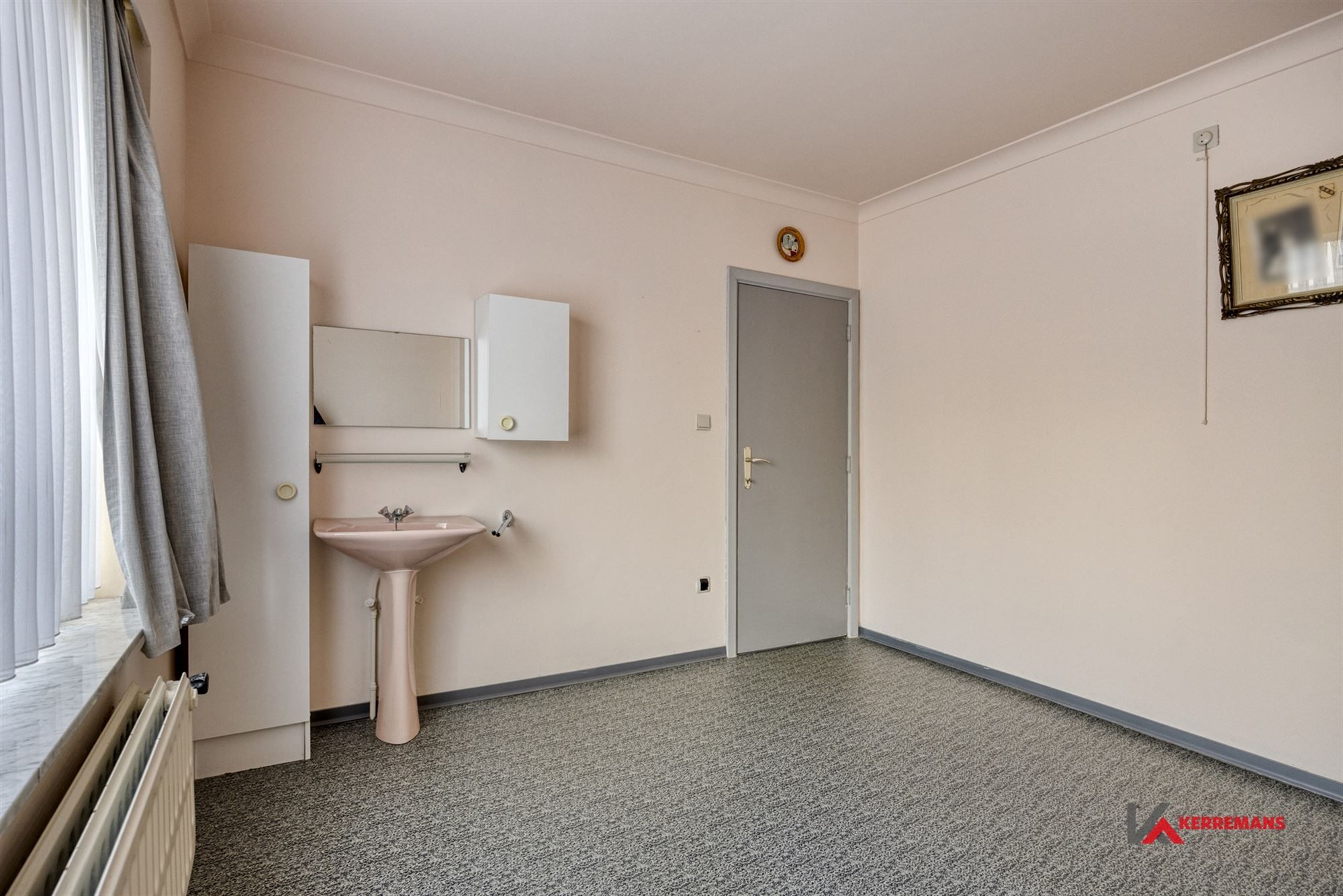 Ruime Woning met 3 slaapkamers, tuin en garage. foto 13