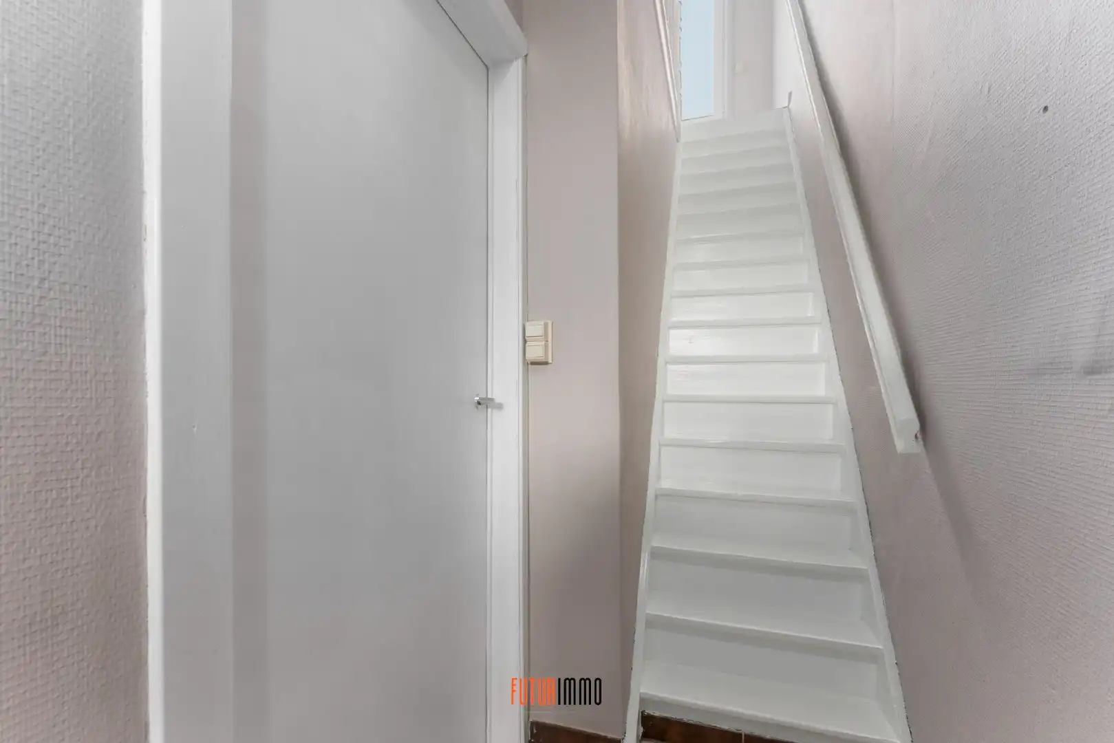 Te renoveren rijwoning met goeie ligging foto 10