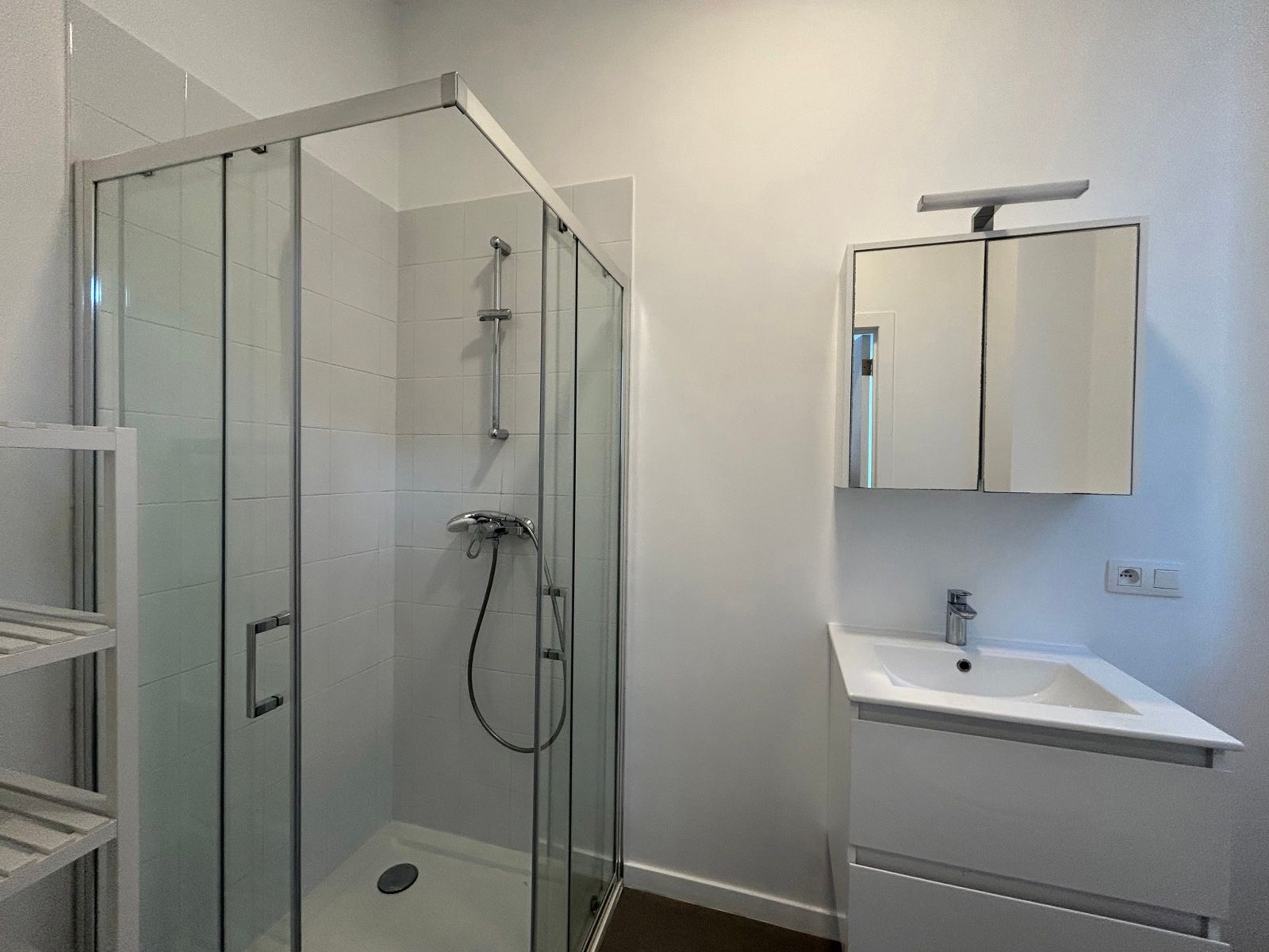 Studentenkamer met ruime badkamer foto 7