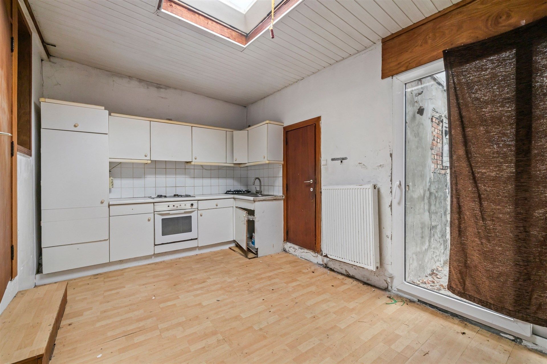 Te renoveren gesloten bebouwing in het centrum van Sint-Gillis-Waas foto 7