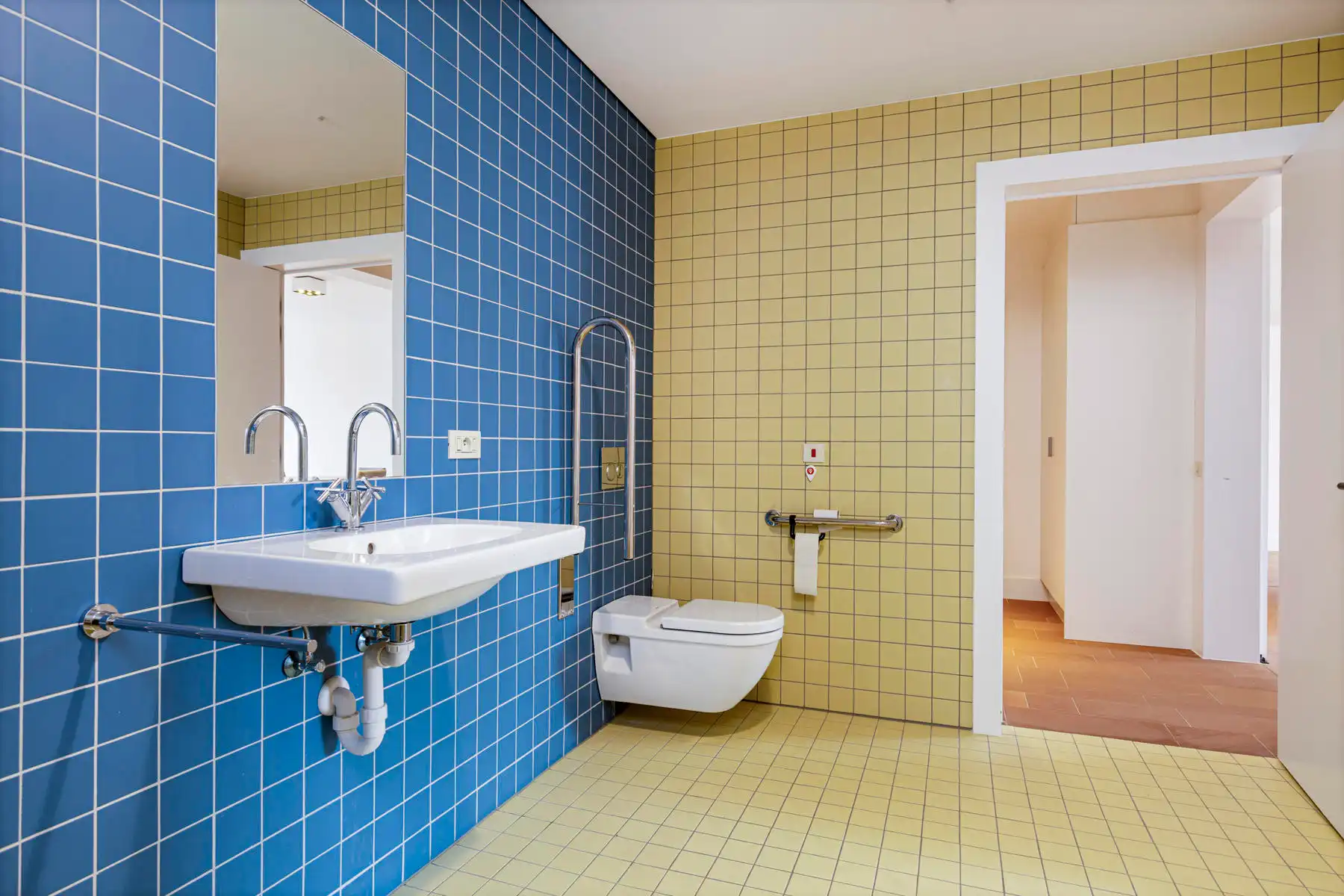 Ruime assistentiewoning met twee slaapkamers op topligging foto 13