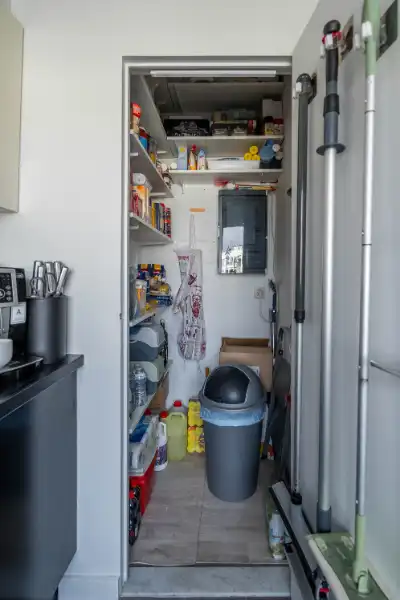 Centraal gelegen appartement met 1 slaapkamer in Genk foto 13