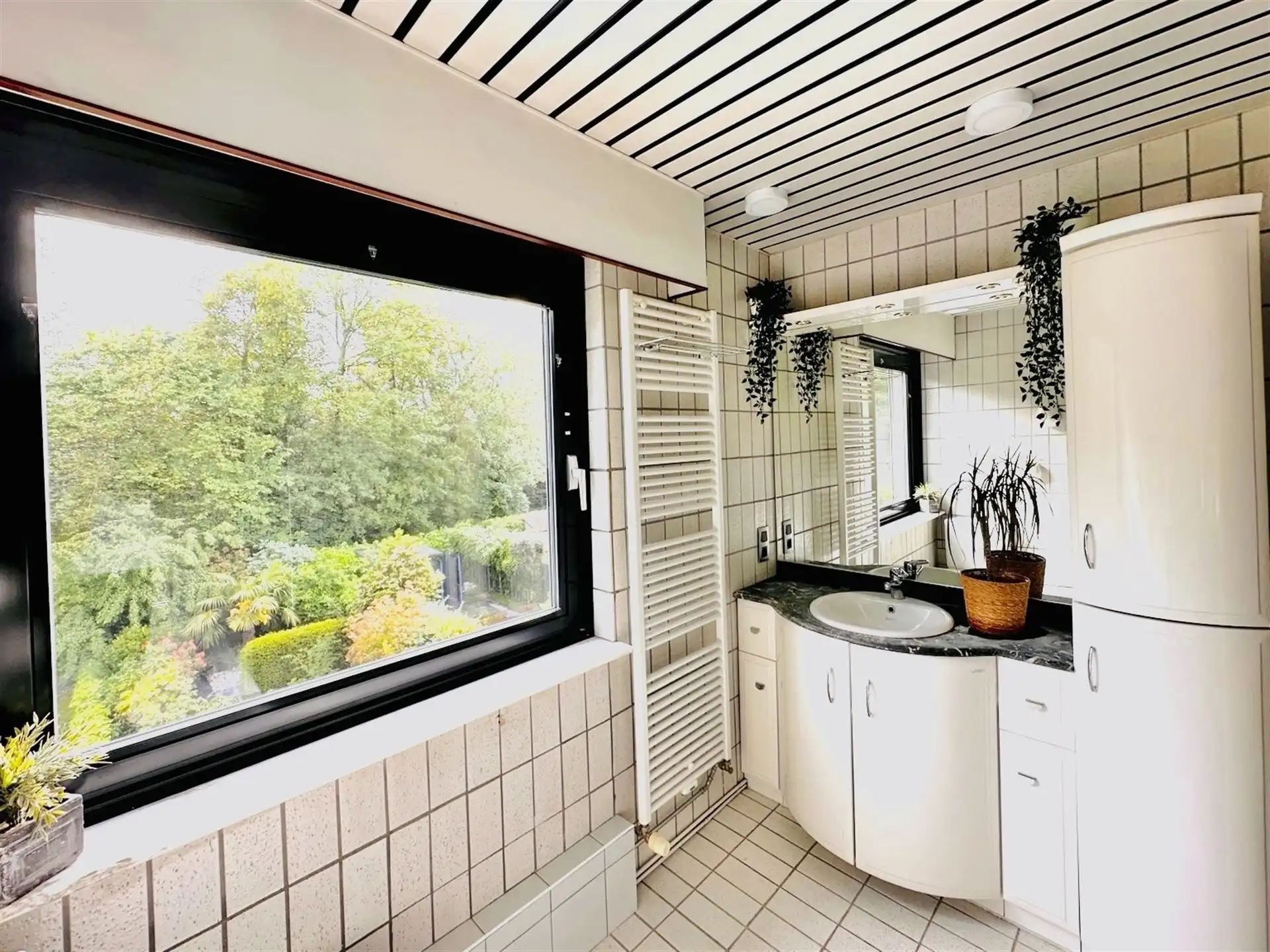 Woning gelegen in een oase van rust en natuur! foto 17