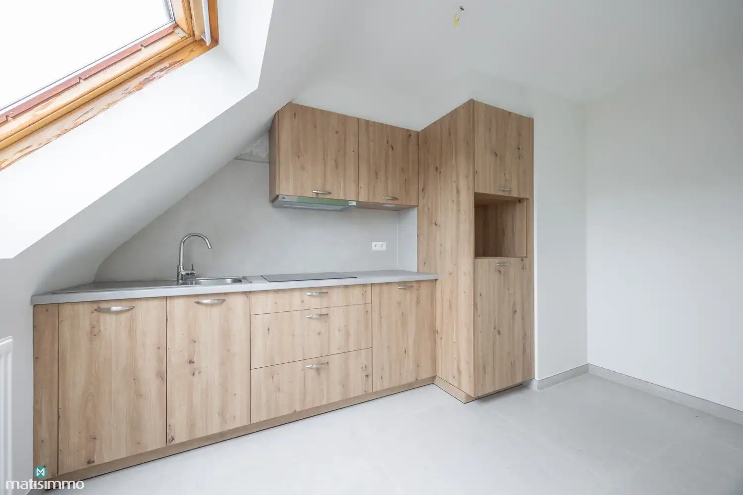 INSTAPKLAAR DUPLEXAPPARTEMENT MET 2 SLAAPKAMERS EN GARAGE NABIJ HET CENTRUM VAN BILZEN foto 6