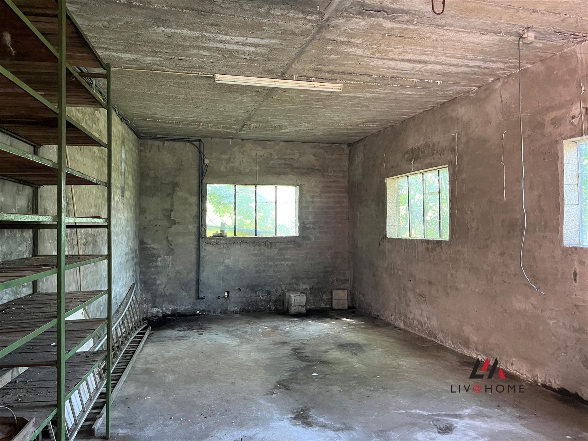 woning met 2,8 ha grond foto 17
