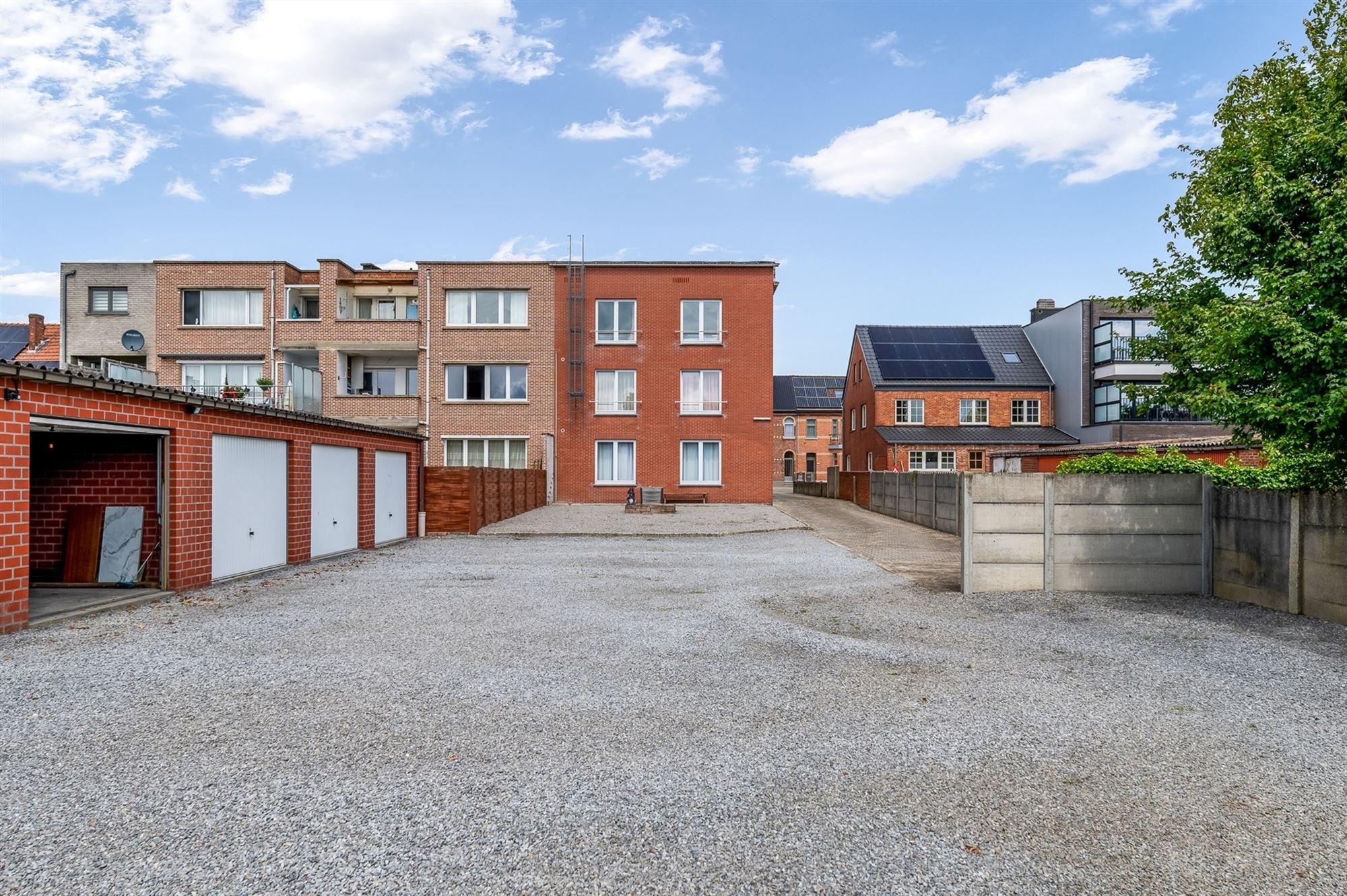 RUIM APPARTEMENT (92M²) MET 2 SLAAPKAMERS EN BIJHORENDE GARAGE IN DE NABIJHEID VAN LEOPOLDSBURG CENTRUM foto 13
