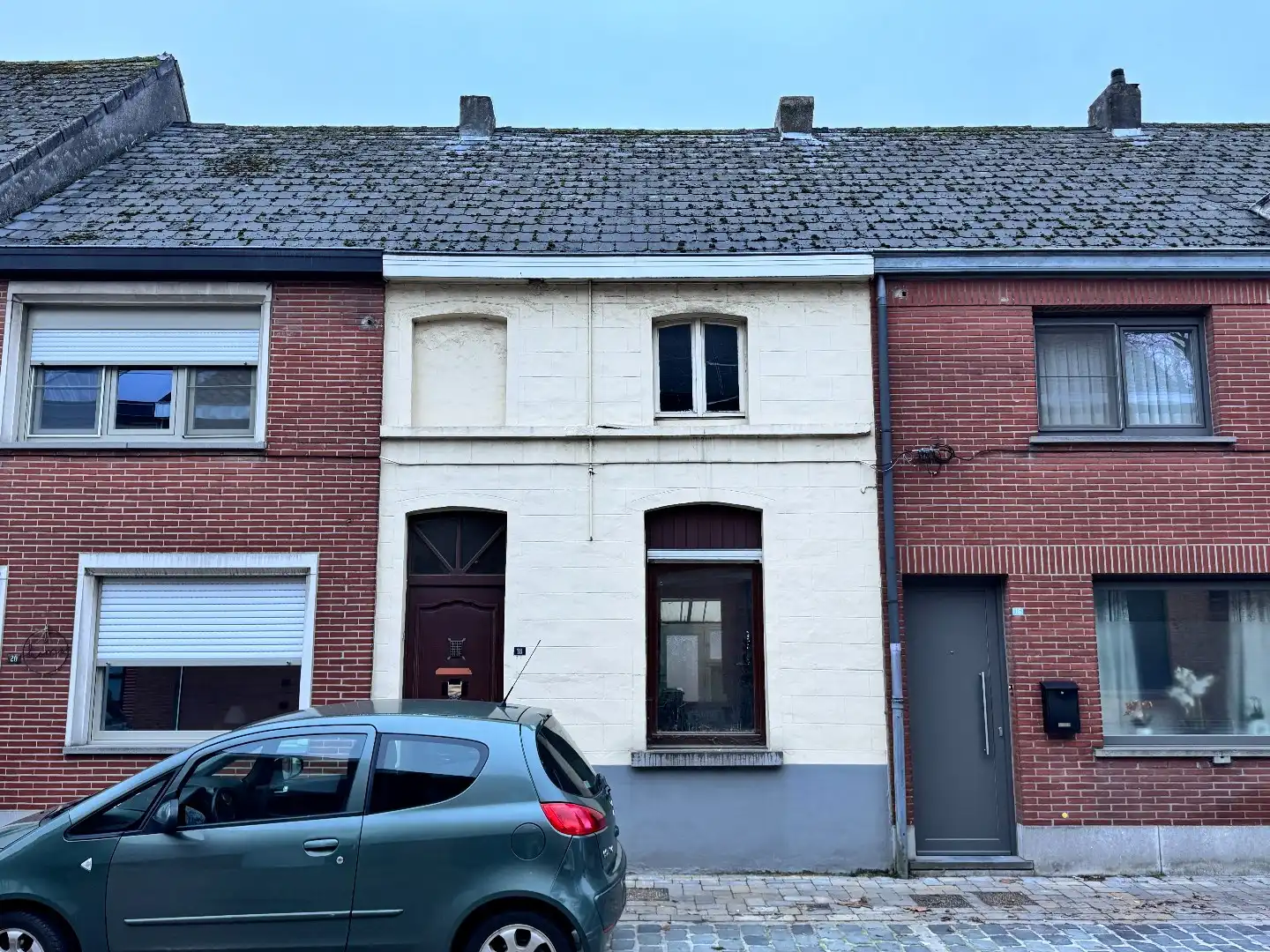 Hoofdfoto van de publicatie: Woning met potentieel gelegen in rustige straat van Wetteren