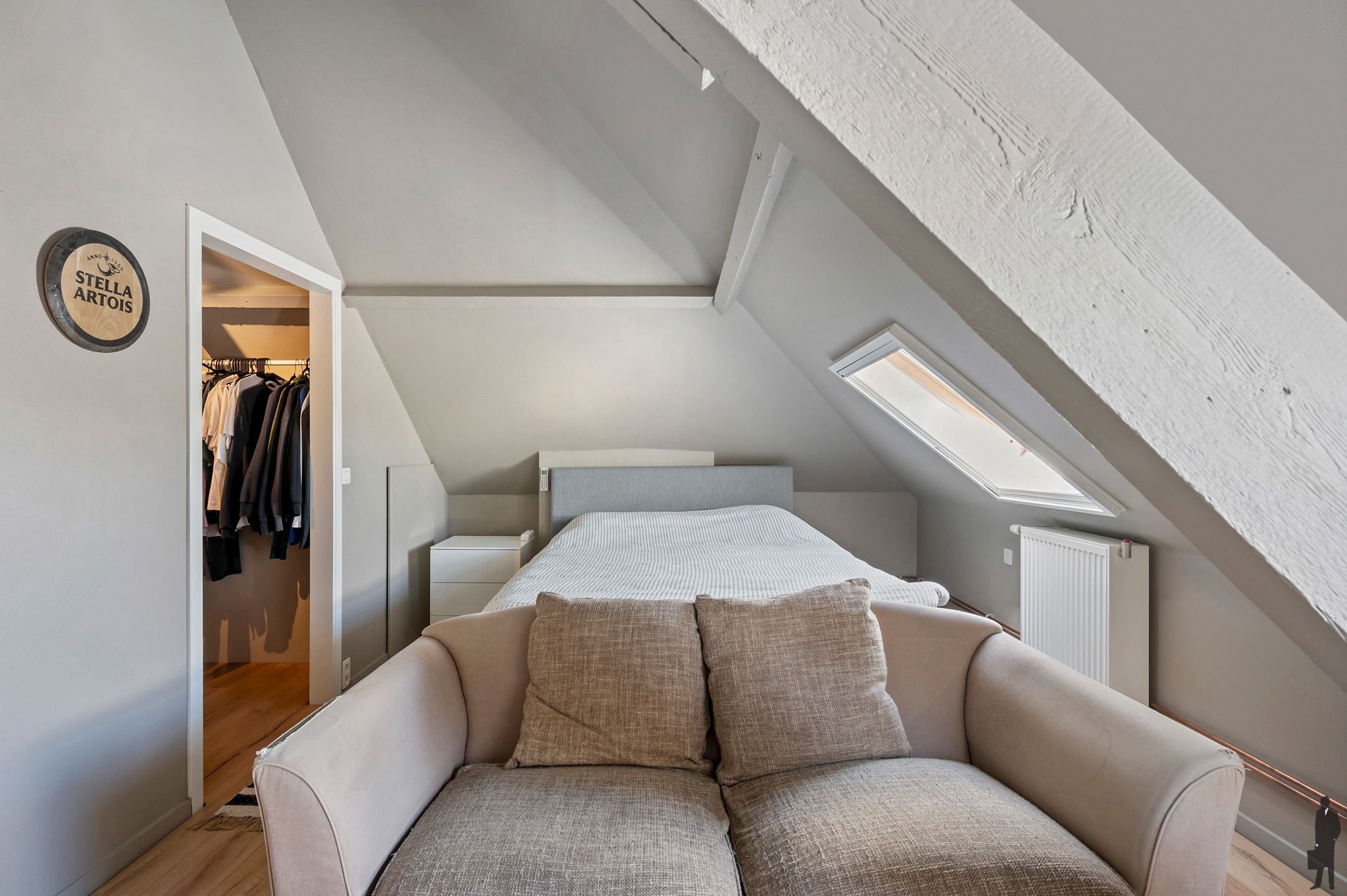 Karaktervol herenhuis met handelsruimte en 6 slaapkamers. foto 27
