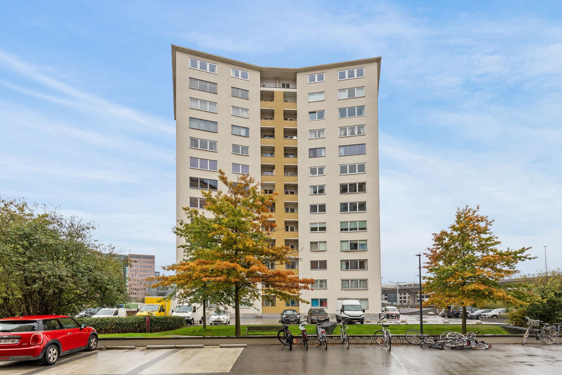 Lichtrijk appartement met adembenemend uitzicht.  foto 1