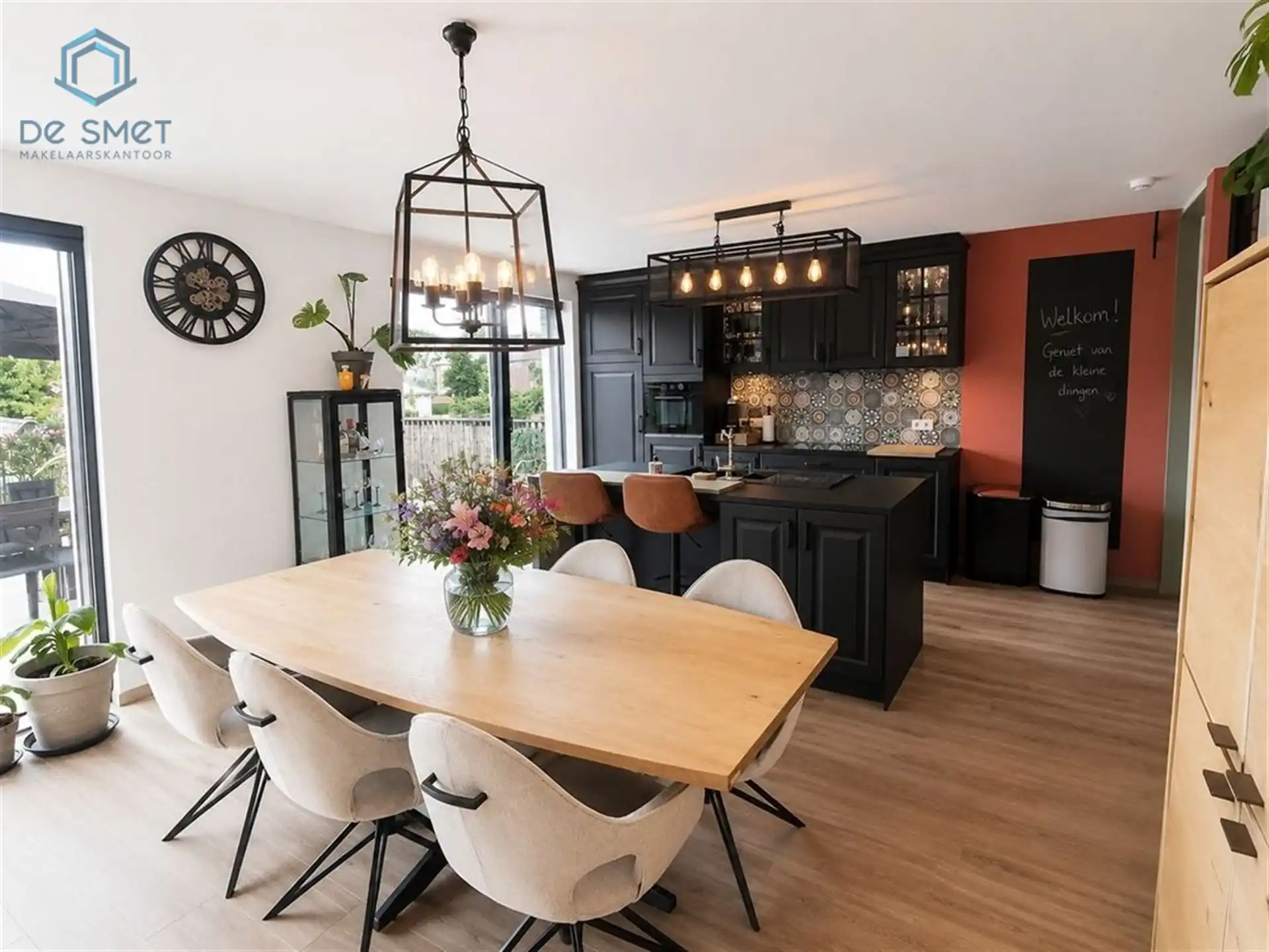 Recent en stijlvol appartement met ruim zuidwestgericht terras foto 2