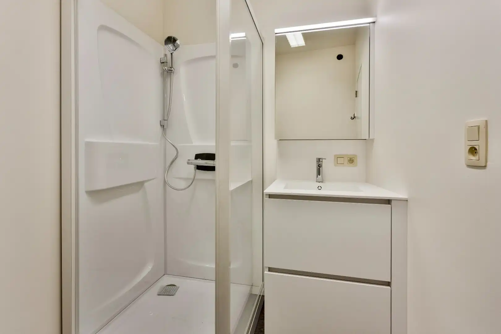 Energiezuinig en instapklaar gelijkvloersappartement met private koer foto 13