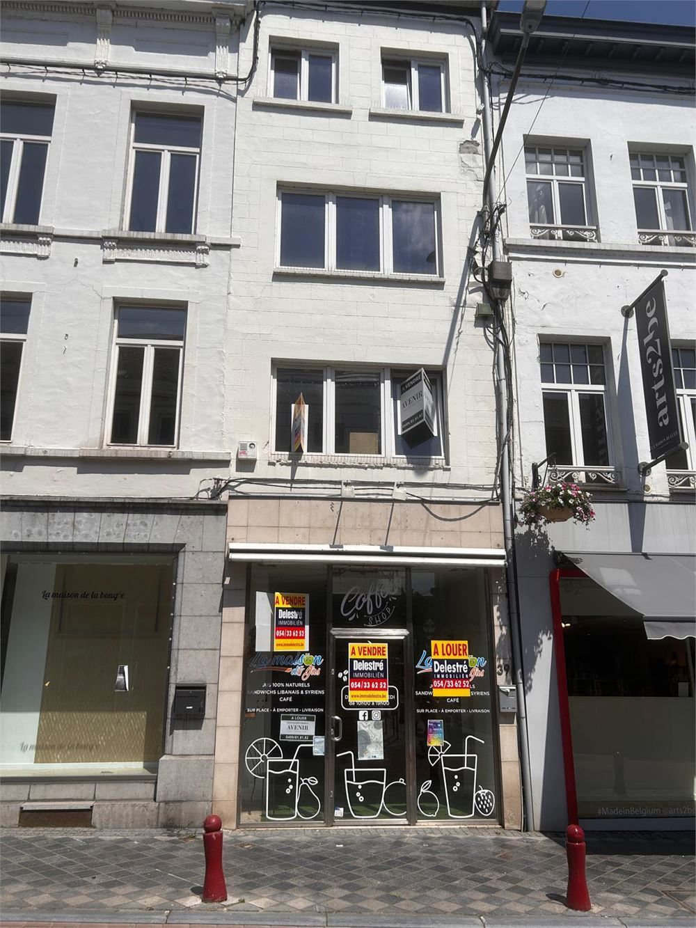 Rez commercial à louer à Wavre. foto {{pictureIndex}}