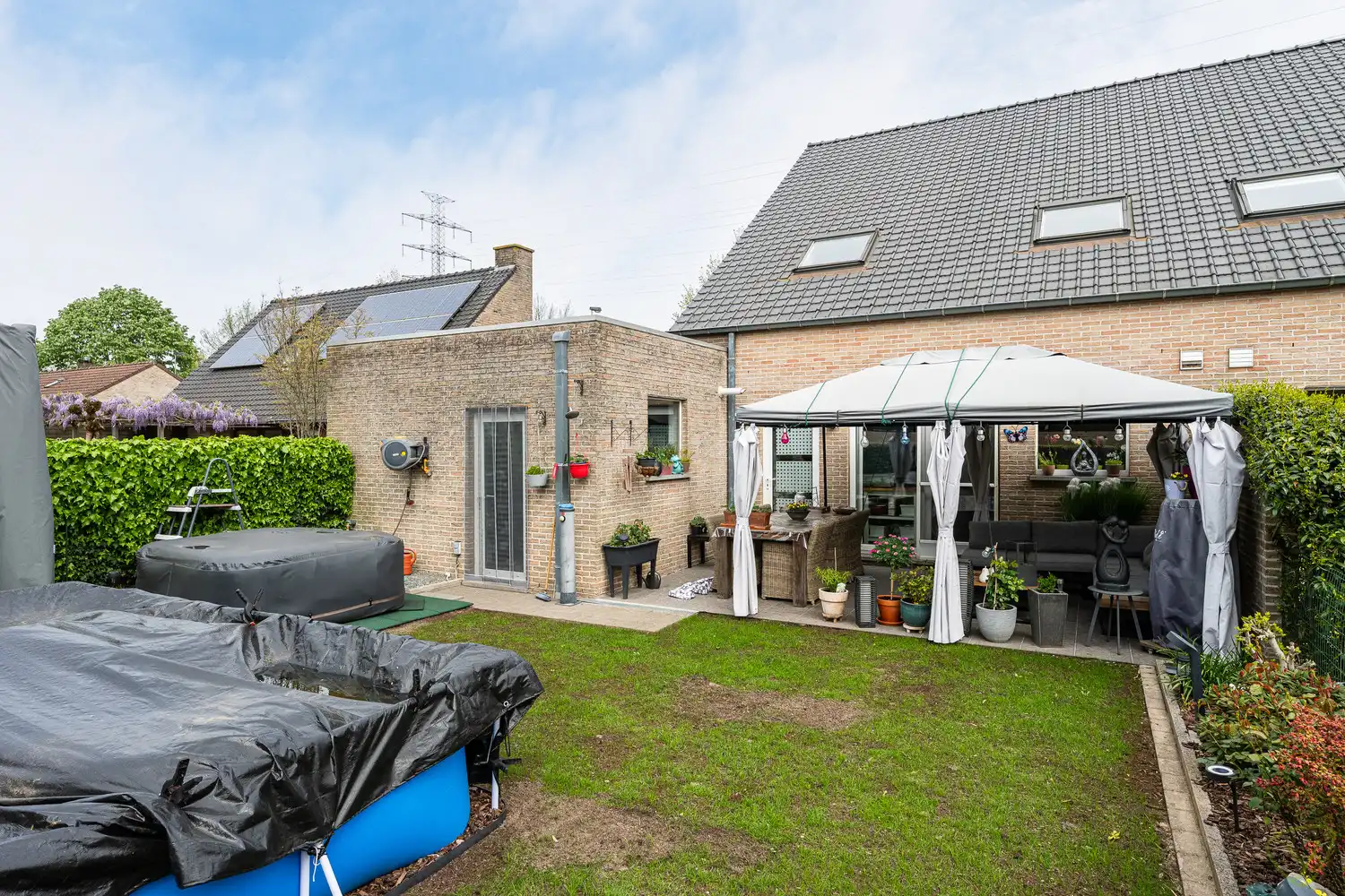 Goed onderhouden woning op een rustige ligging te Wondelgem. foto 13