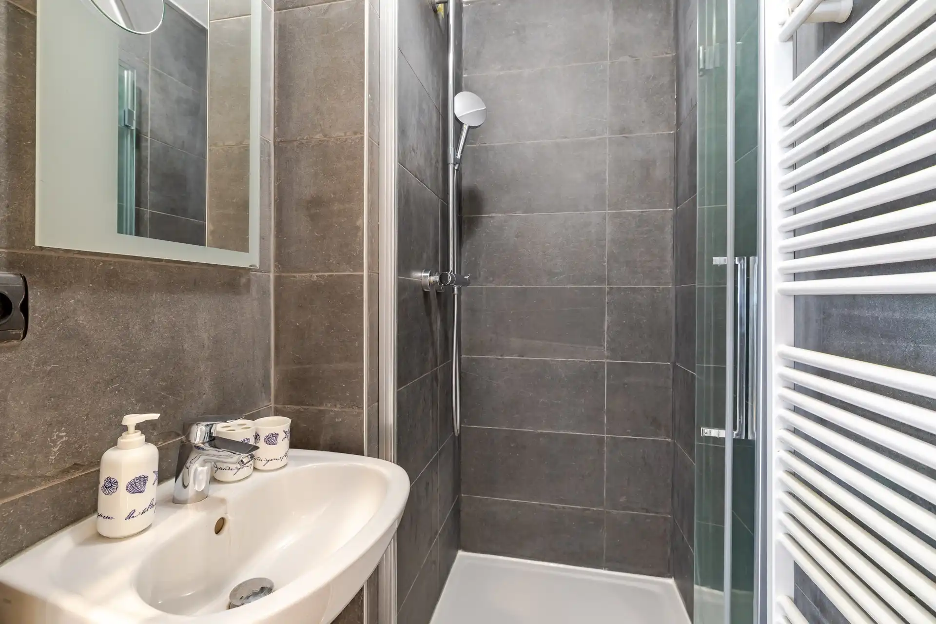 Luxueus duplex appartement van 160 m² met garage, kelder en twee terrassen op toplocatie foto 17