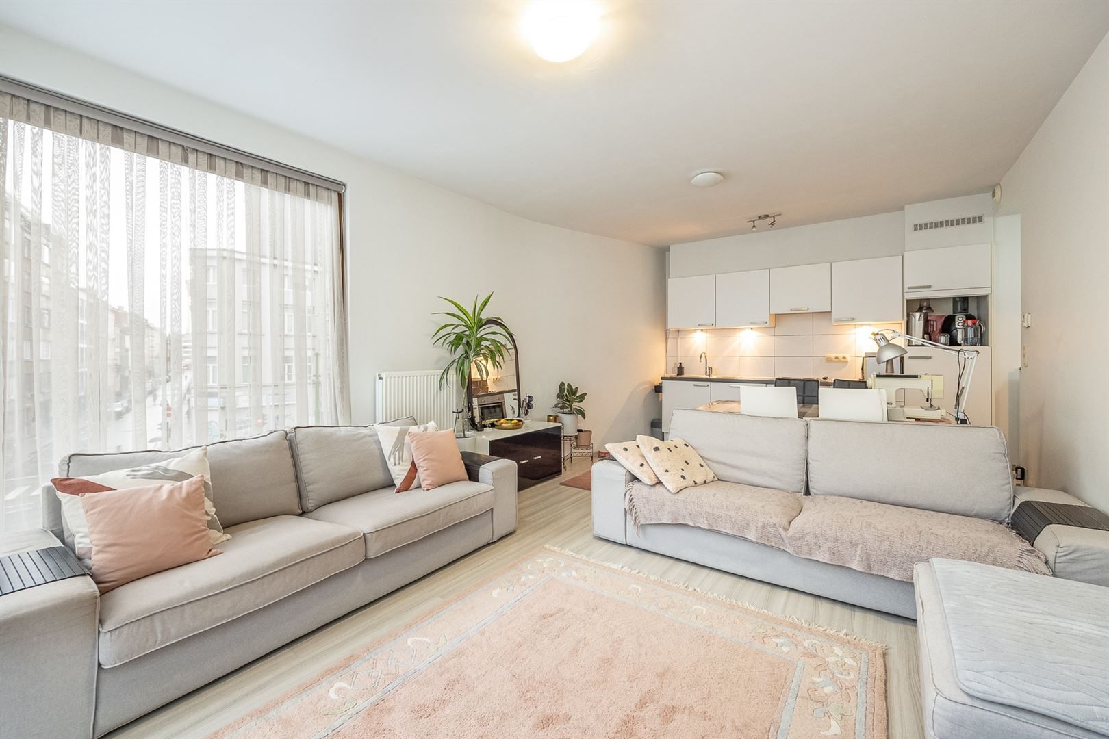 Centraal gelegen 1 slaapkamer hoekappartement  foto 4