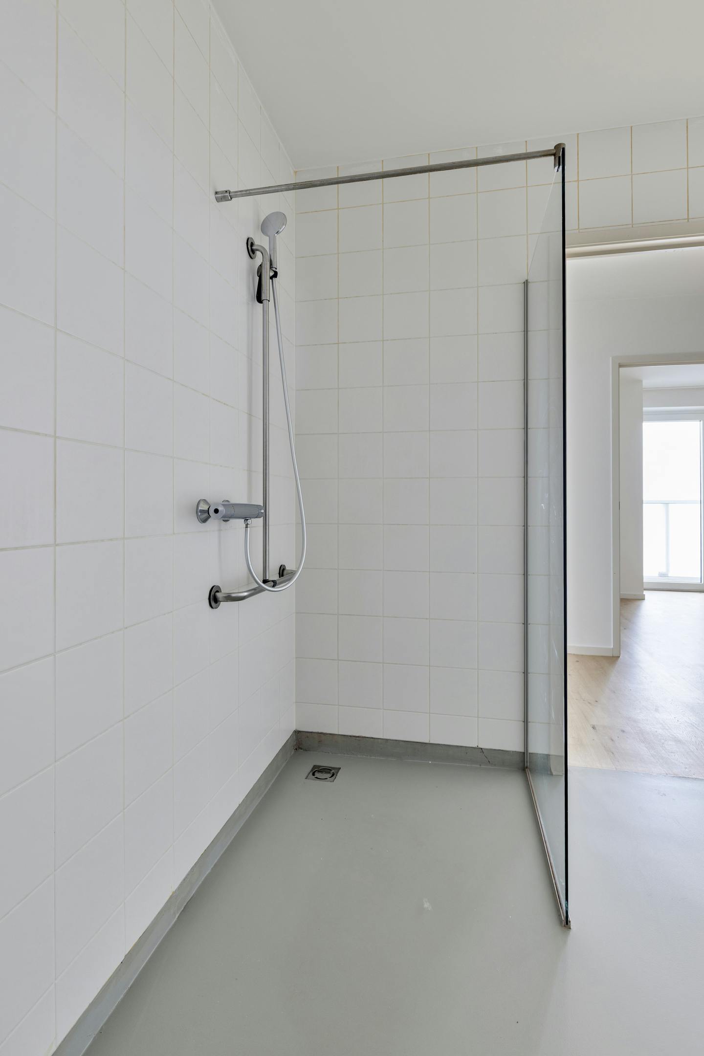 Instapklaar 2 slaapkamer appartement te koop in Antwerpen foto 15