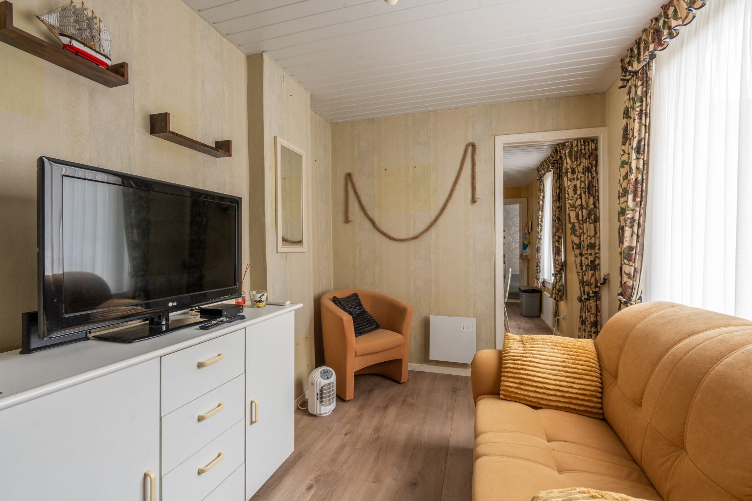 Instapklaar één slaapkamer appartement vlakbij de Jachthaven foto 2