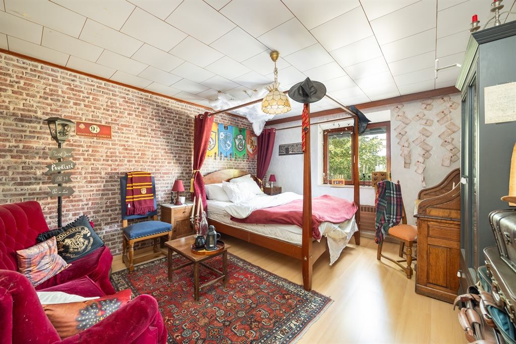 Ruime op te frissen woning met groene tuin! foto 17