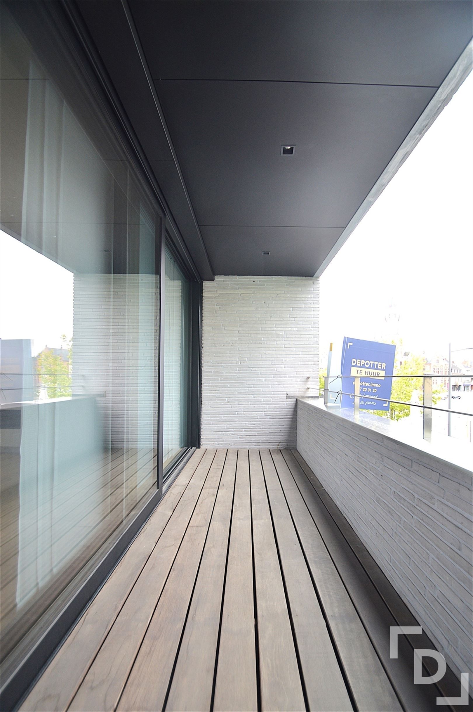 Prachtig afgewerkt appartement op de Grote Markt in Poperinge. foto 13