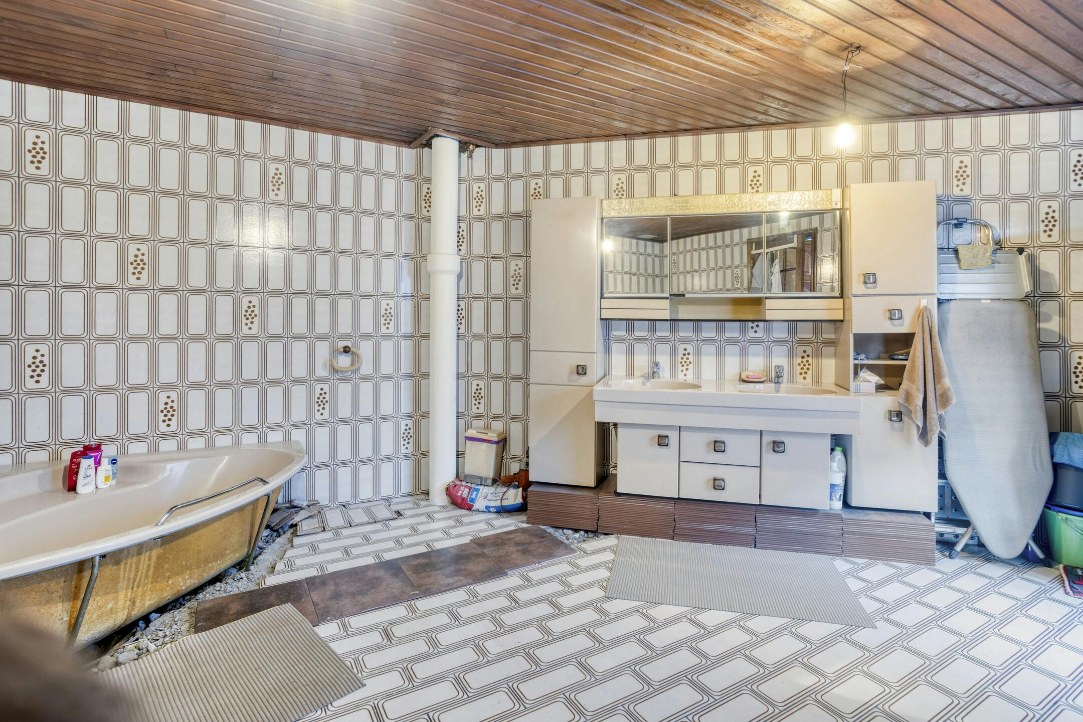 Huis met 4 slaapkamers en magazijn te koop in Borgerhout foto 15