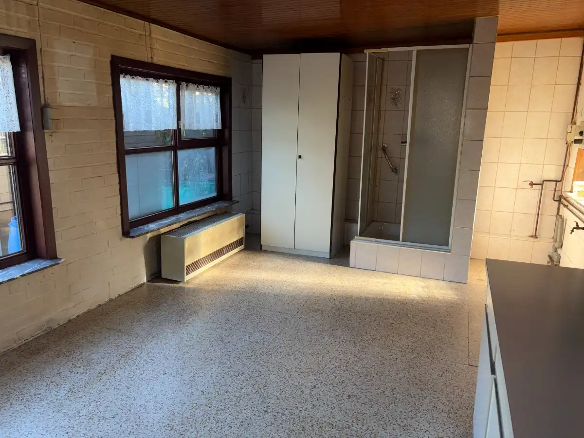 drie slaapkamer ééngezinswoning met garage en tuin foto 15