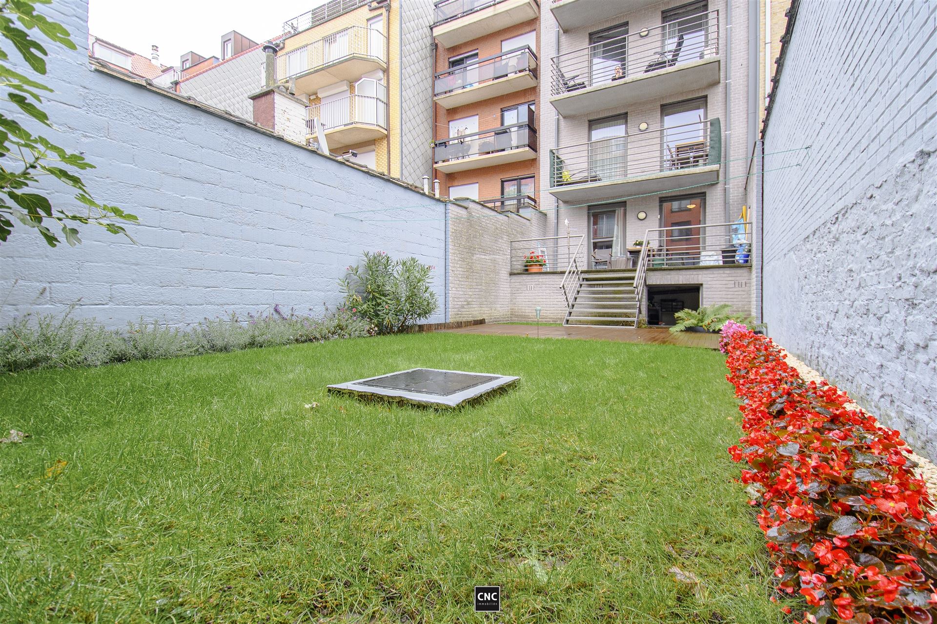 Charmant 2 slaapkamer appartement op het gelijkvloers met groot terras en tuin, nabij de Lippenslaan en op wandelafstand van de zeedijk.  foto 13