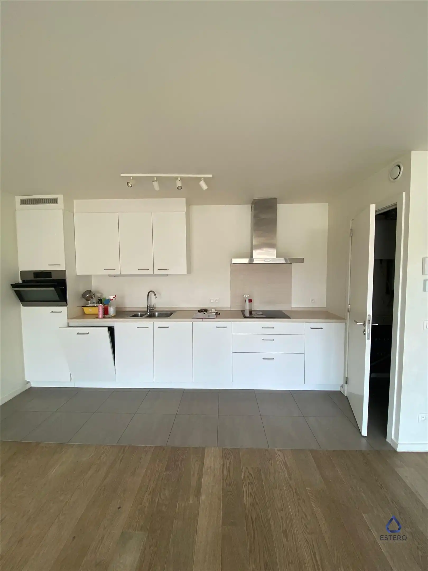 Hedendaags appartement met 2 slaapkamers te Evere foto 3