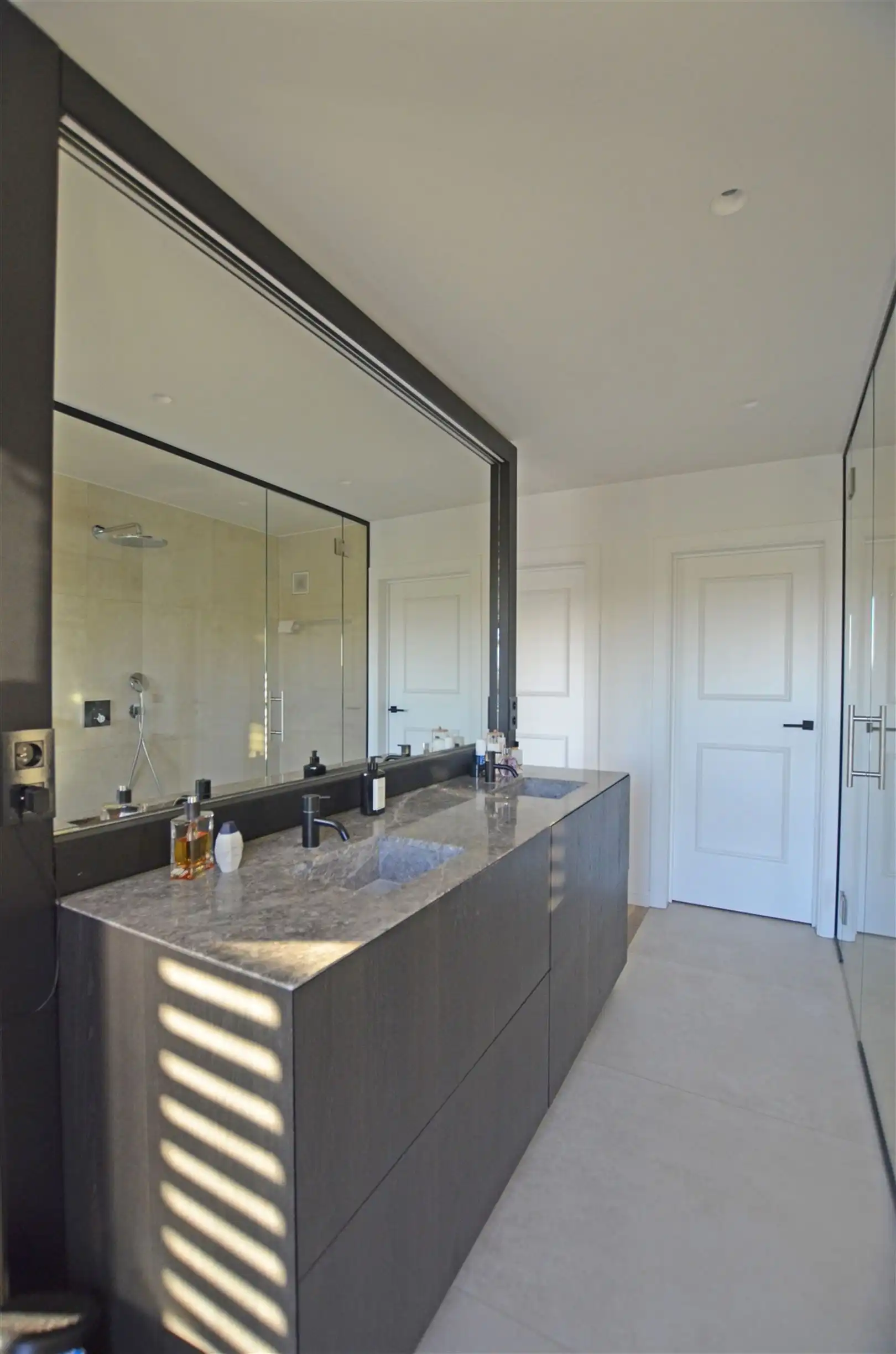 Landelijk gelegen villa met weids zicht. foto 18