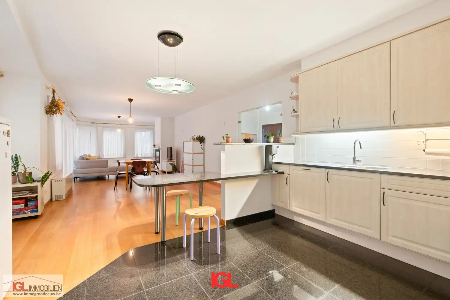 Ruim duplexappartement met 4 slaapkamers, 2 badkamers en terras te koop op de Rink – centrum Sint-Pieters-Leeuw foto 9