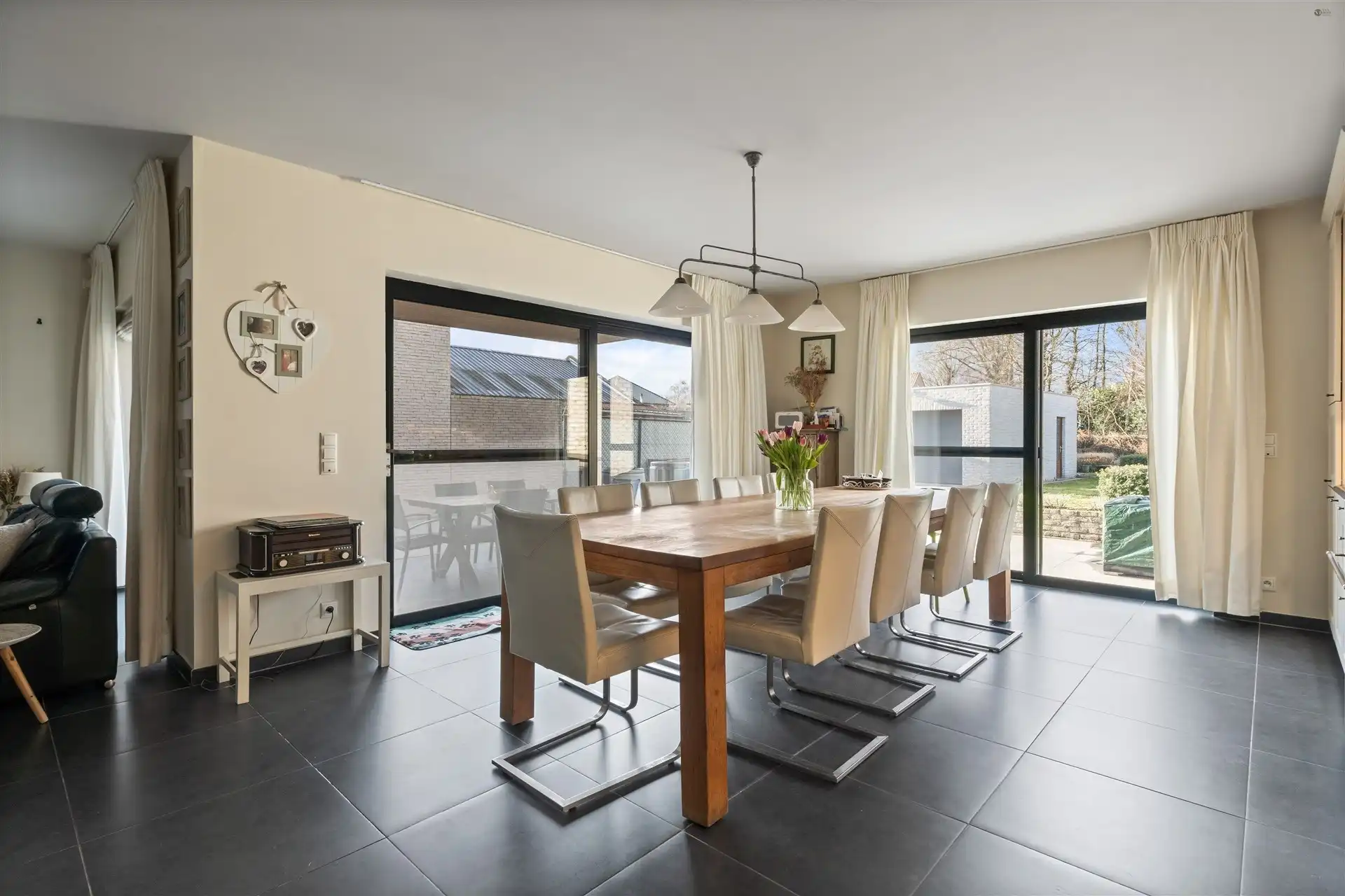 Recente HOB met 3 slaapkamers te Sinaai foto 11