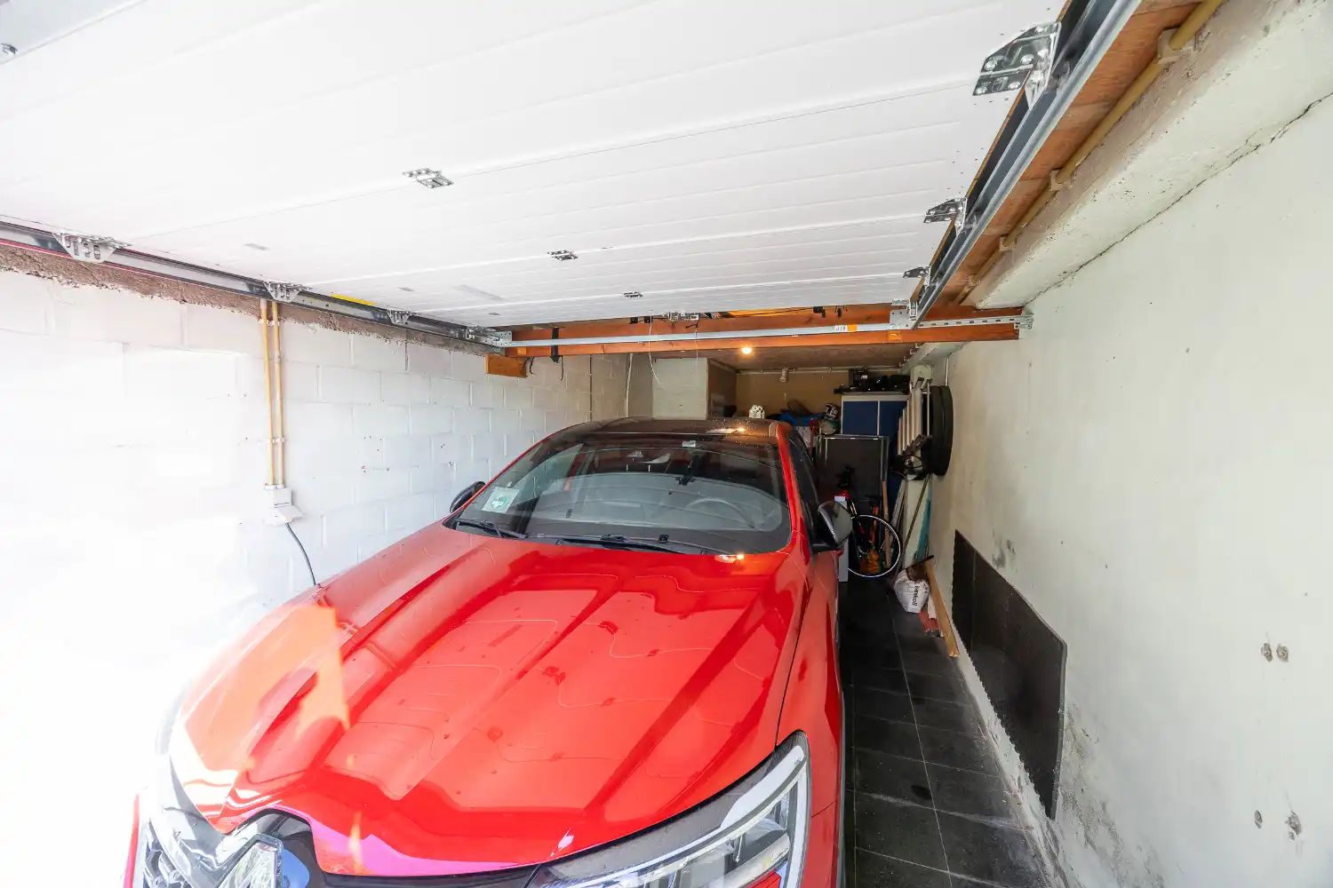 Ruim 3-slaapkamer appartement met garage te koop in Oostende foto 22