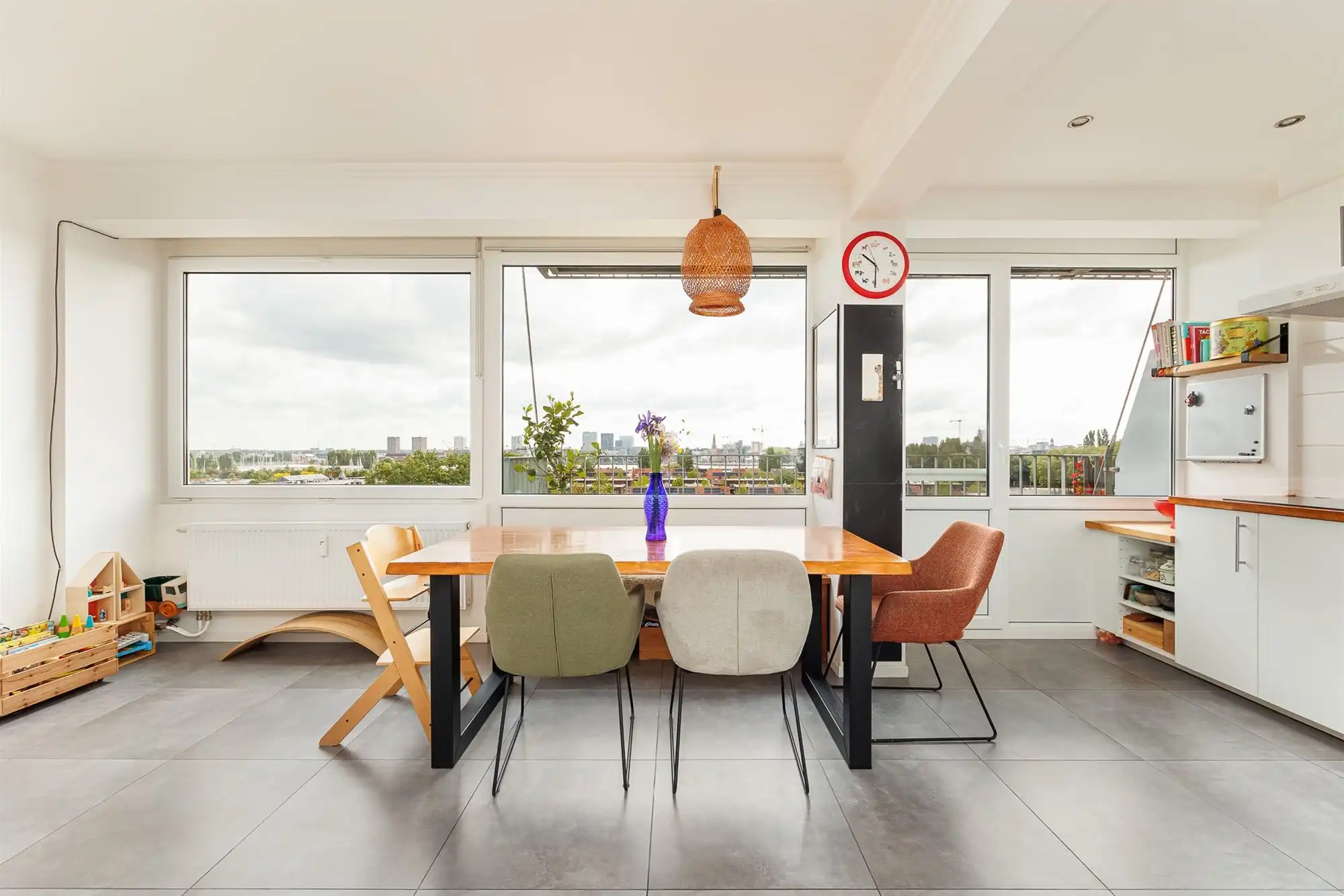 Instapklaar appartement met 2 terrassen en 2 slaapkamers foto 8