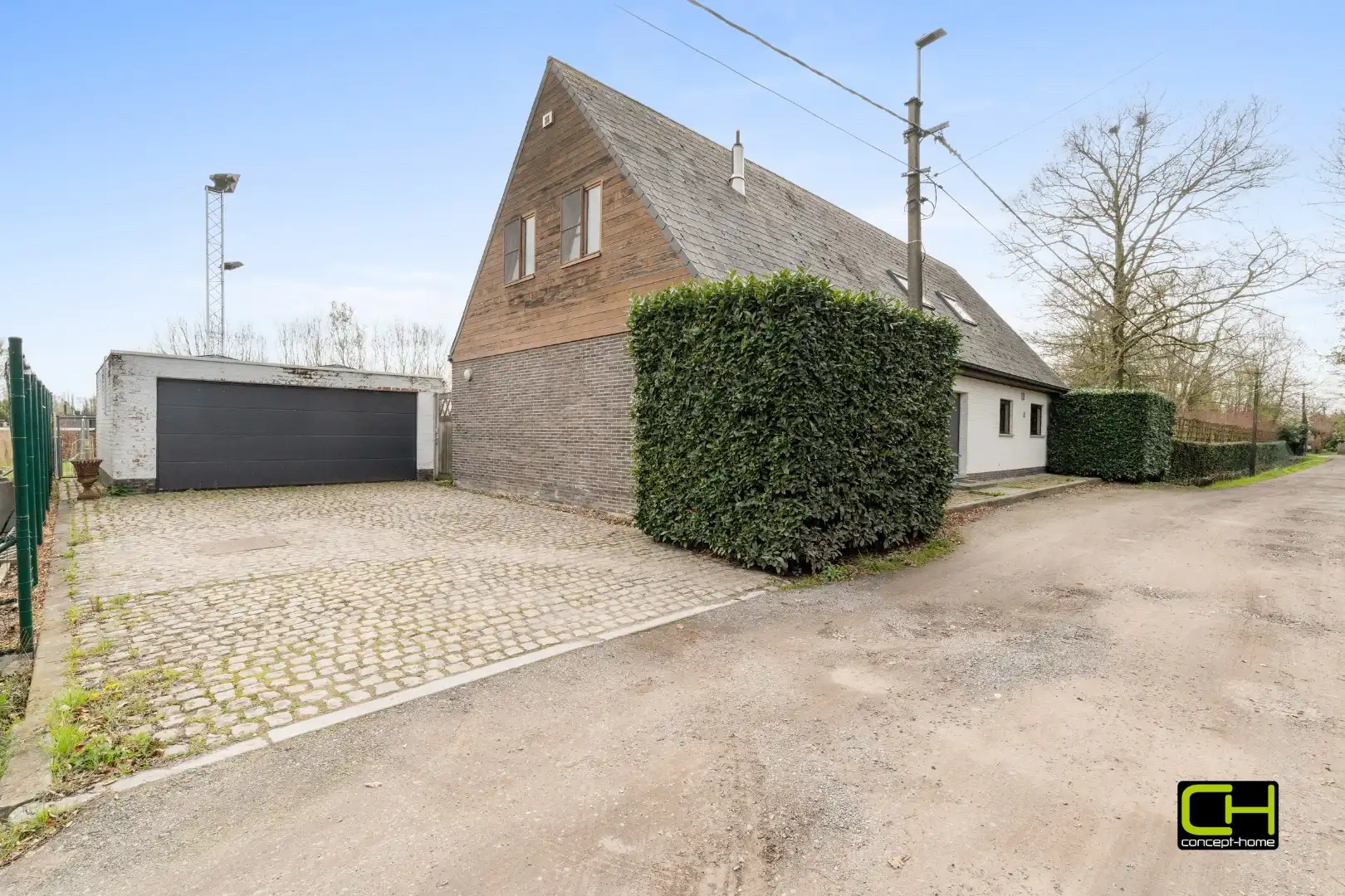 Ruime woning op een perceel van 4.949 m² te koop in Lievegem foto 32