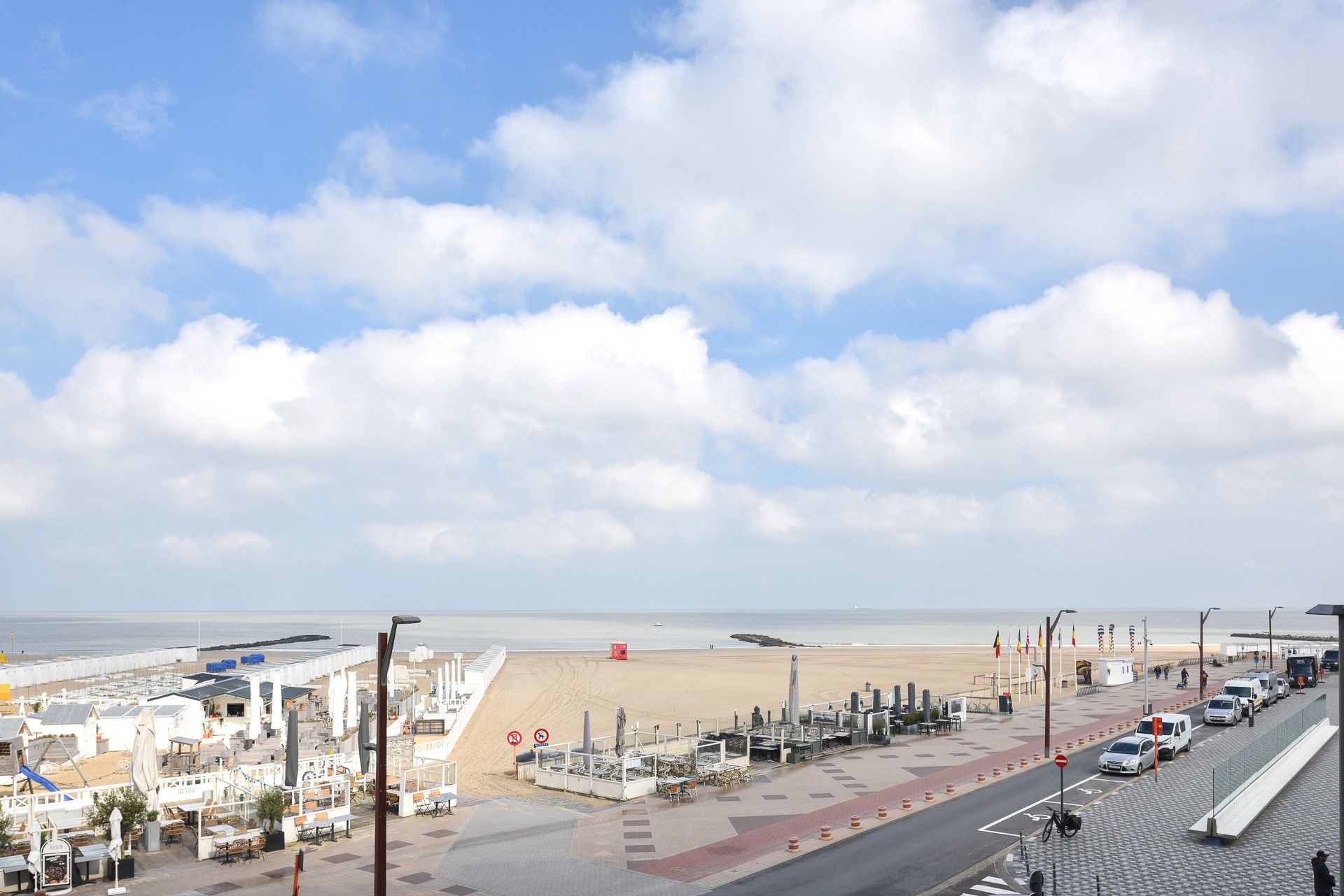 Prachtig appartement op de zeedijk vlakbij het Rubensplein te Knokke foto 20