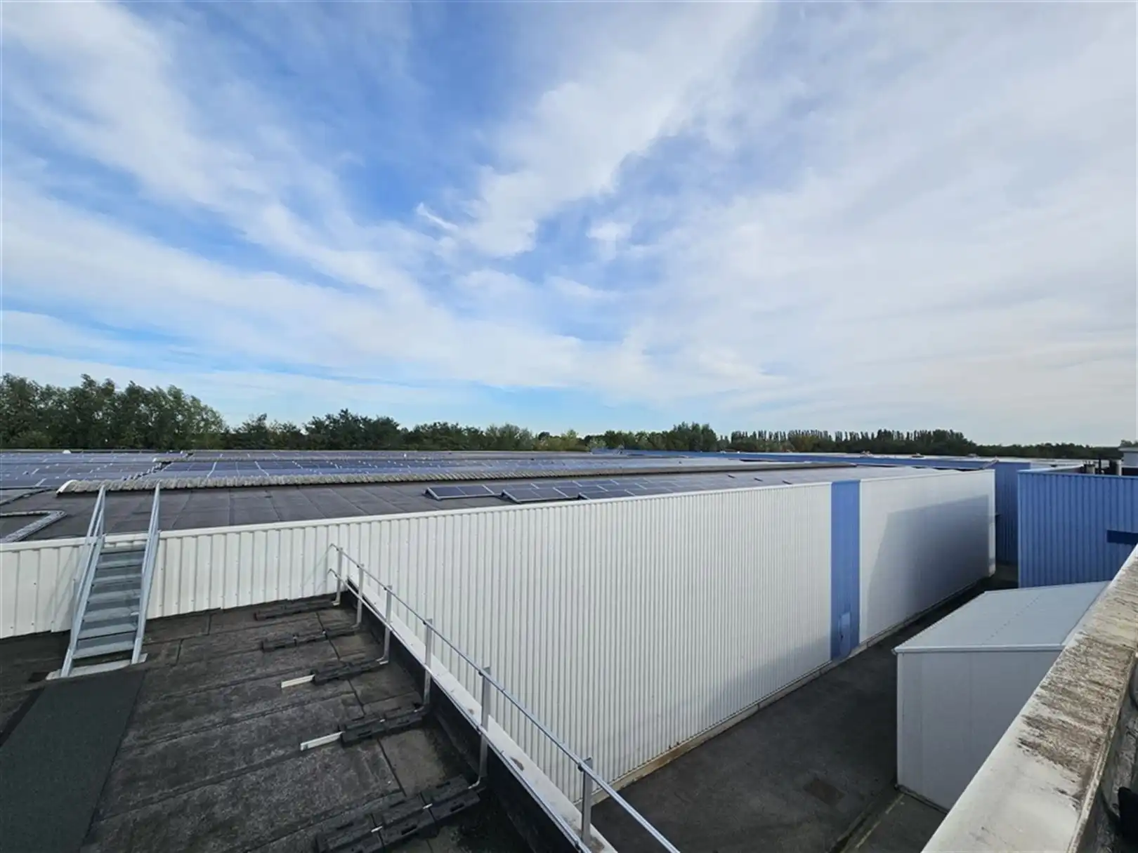 Fabrieksgebouw te Komen foto 7